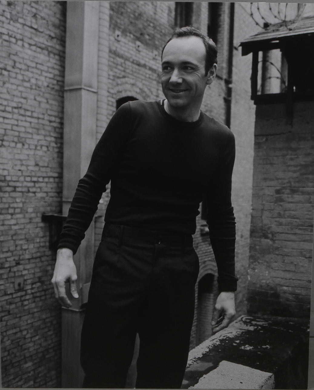 PATRIK ANDERSSON. "Kevin Spacey, Down Town Los Angeles 1998". Archival Pigment Print monterad på dibond. Signerad.