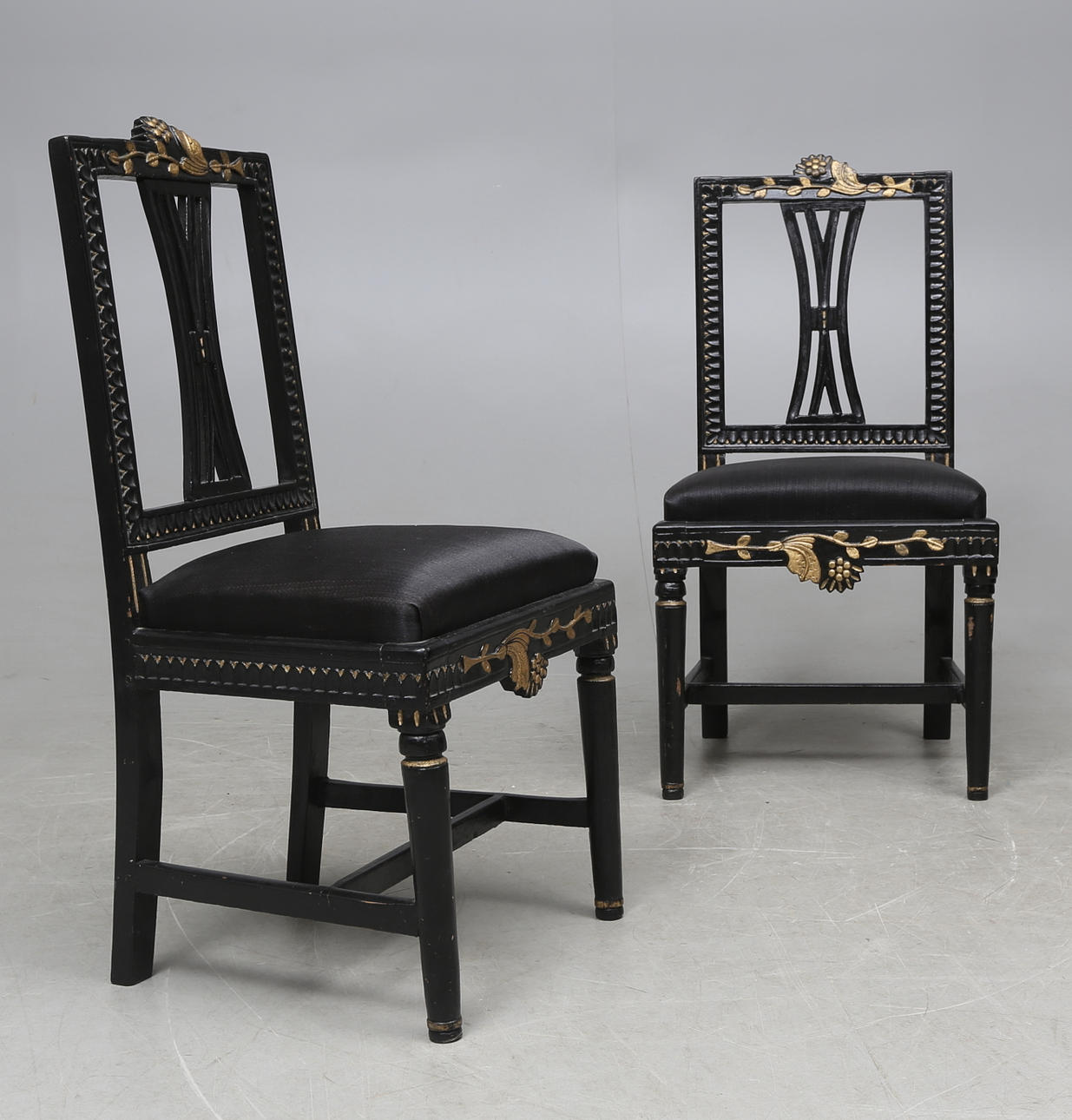 STOLAR, ett par, gustavianska, Lindome, sent 1700-tal.