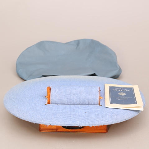 KNYPPELDYNA med tillbehör, blå.