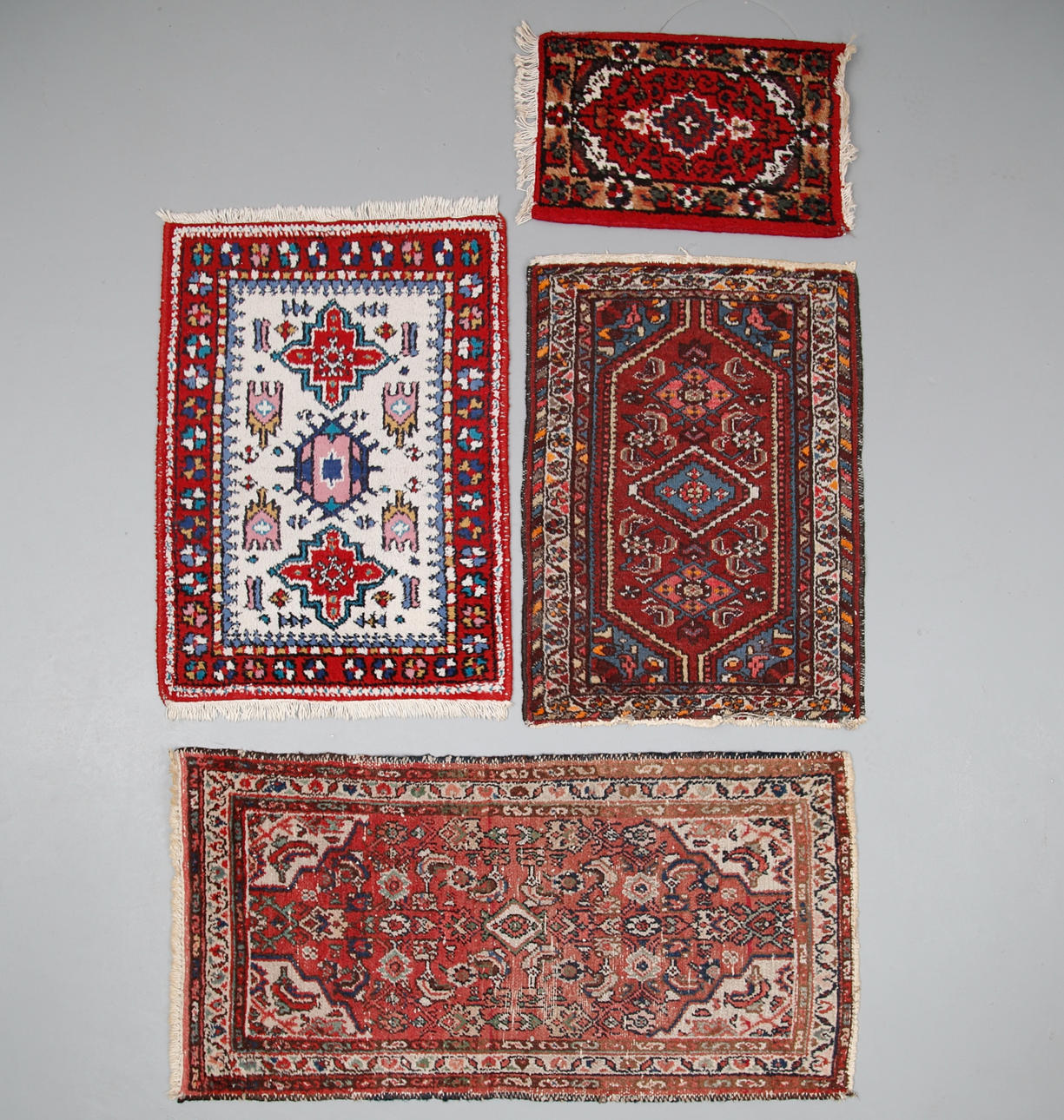 MATTOR, 4 st, persiska samt Indo-Hamadan, 126x64, 87x64, 66x91 samt 40x60 cm.