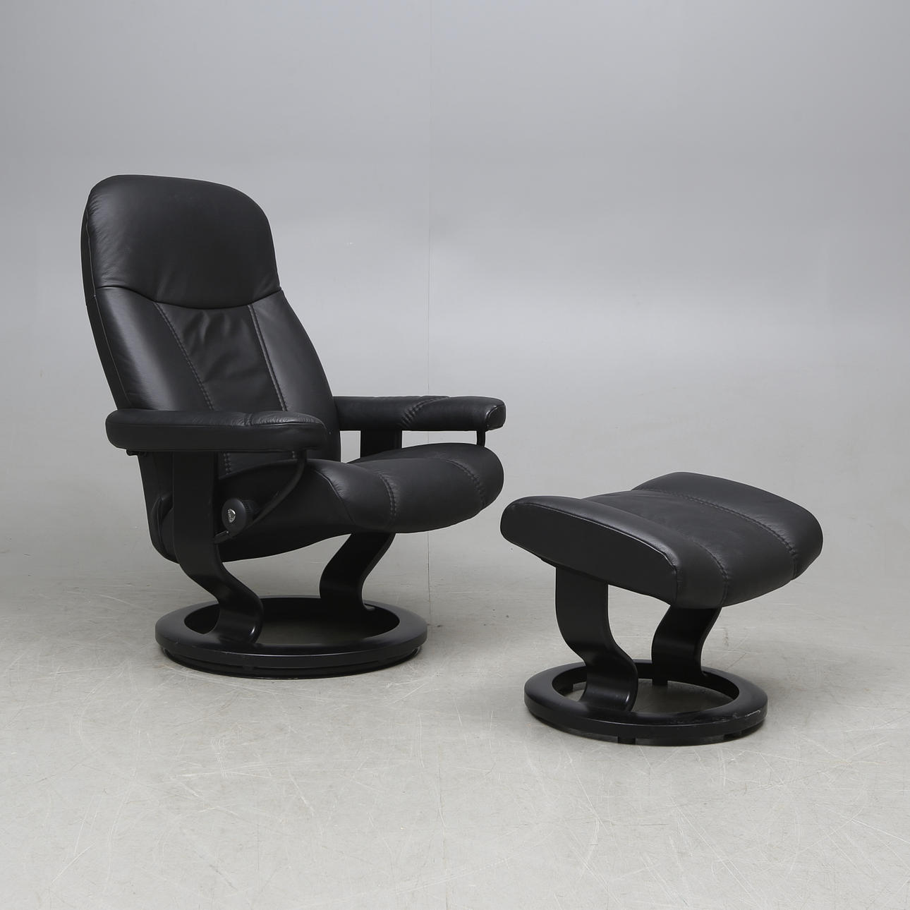 FÅTÖLJ MED FOTPALL, Stressless, Ekornes, Norge.