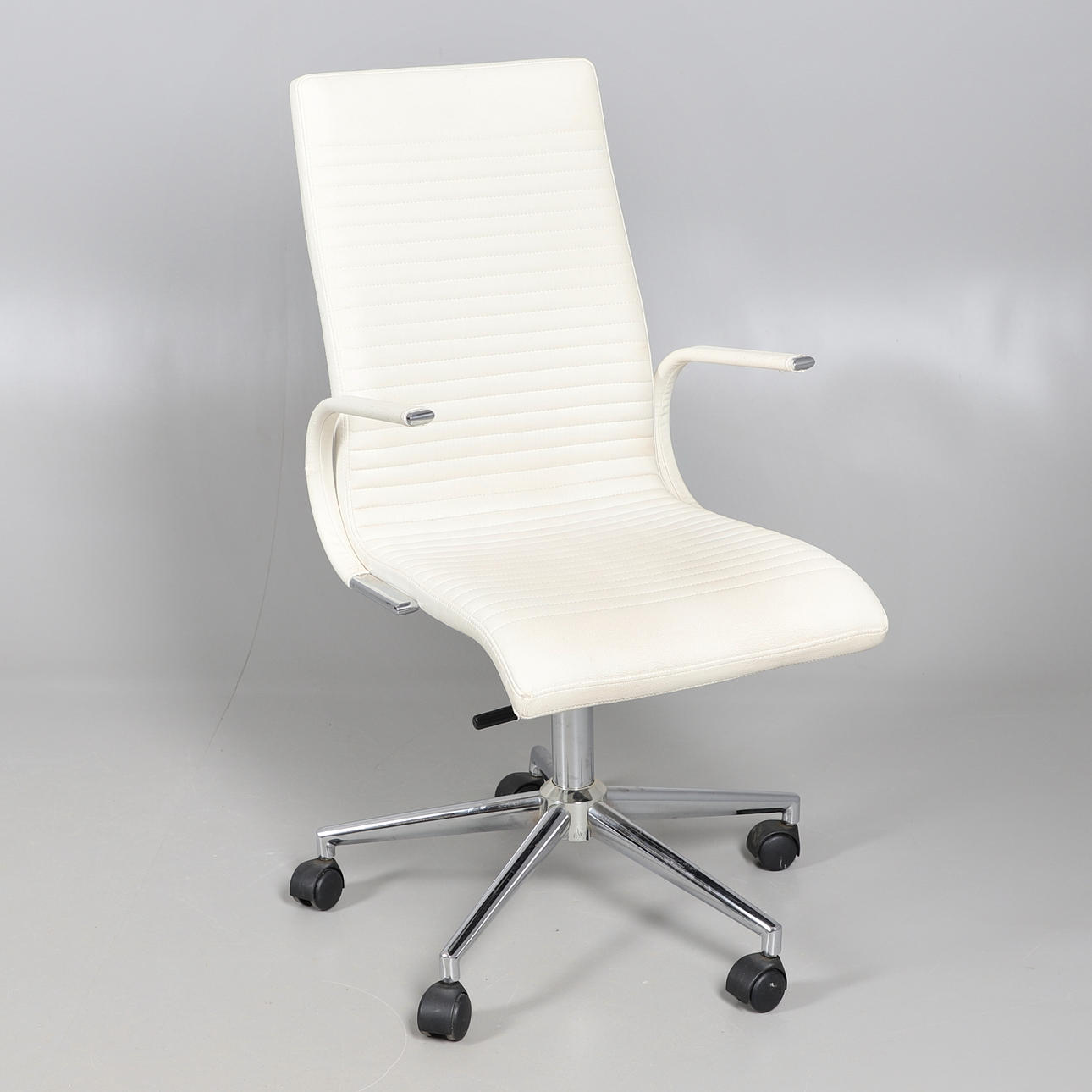 EN BOCONCEPT DANSK KONTORSTOL.