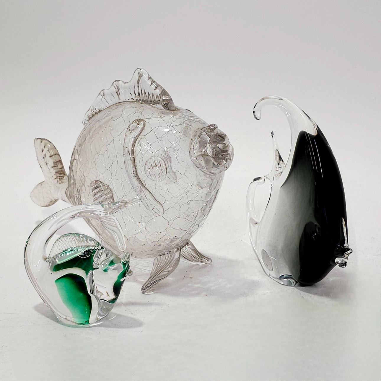 TRES PECES EN CRISTAL SOPLADO.