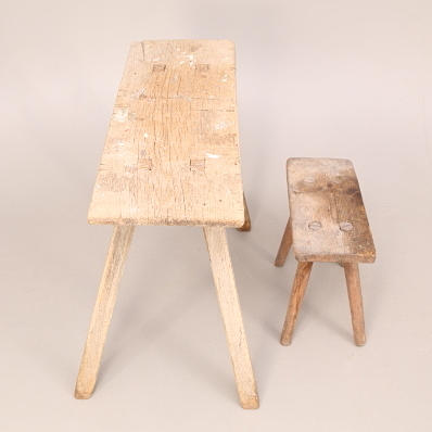 SLAKTBORD + PALL : båda allmoge, 1800-tal.