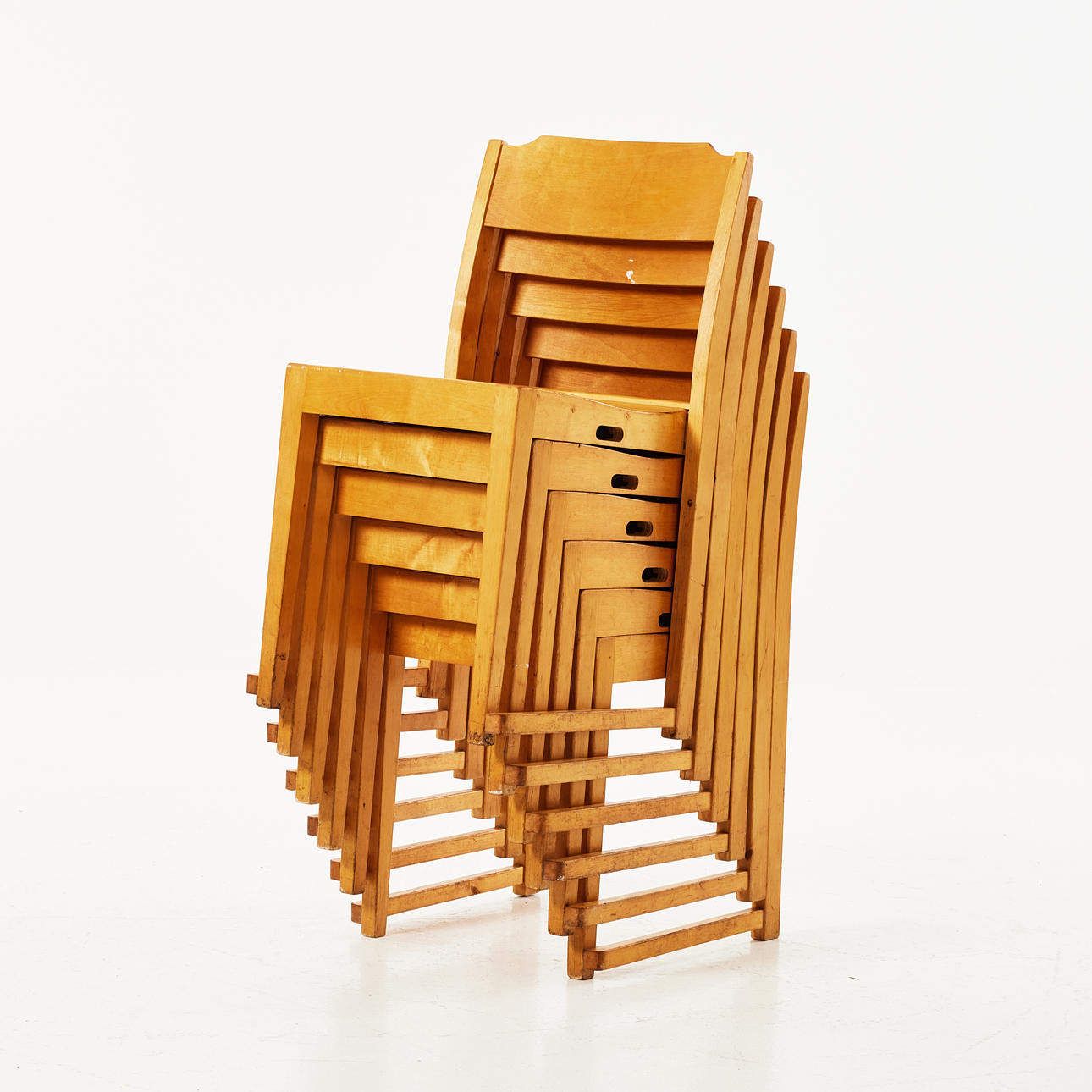 SVEN  MARKELIUS. STOLE, 6 stk., „Orkesterstol“, birk, stabelbar.