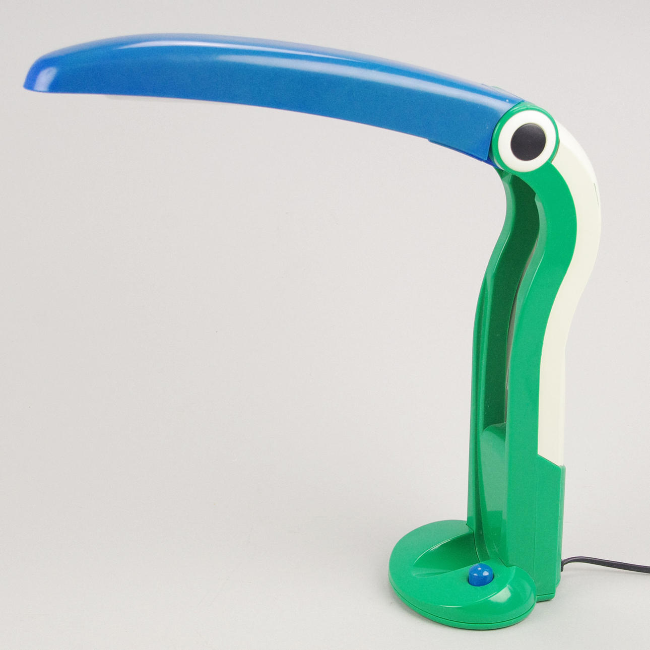 BORDSLAMPA i form av pelikan, plast.