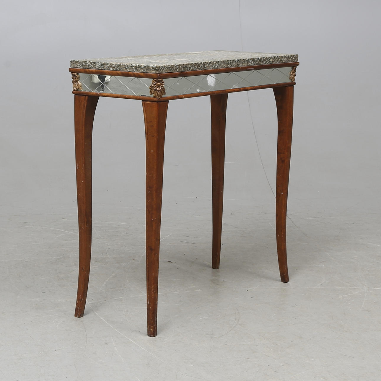 KONSOLLBORD, 1900-tal.