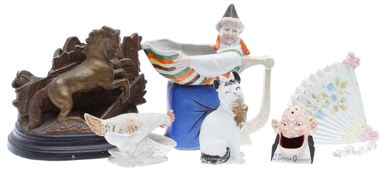 KERAMIKFÖREMÅL, 8 delar, 1900-talets första hälft.