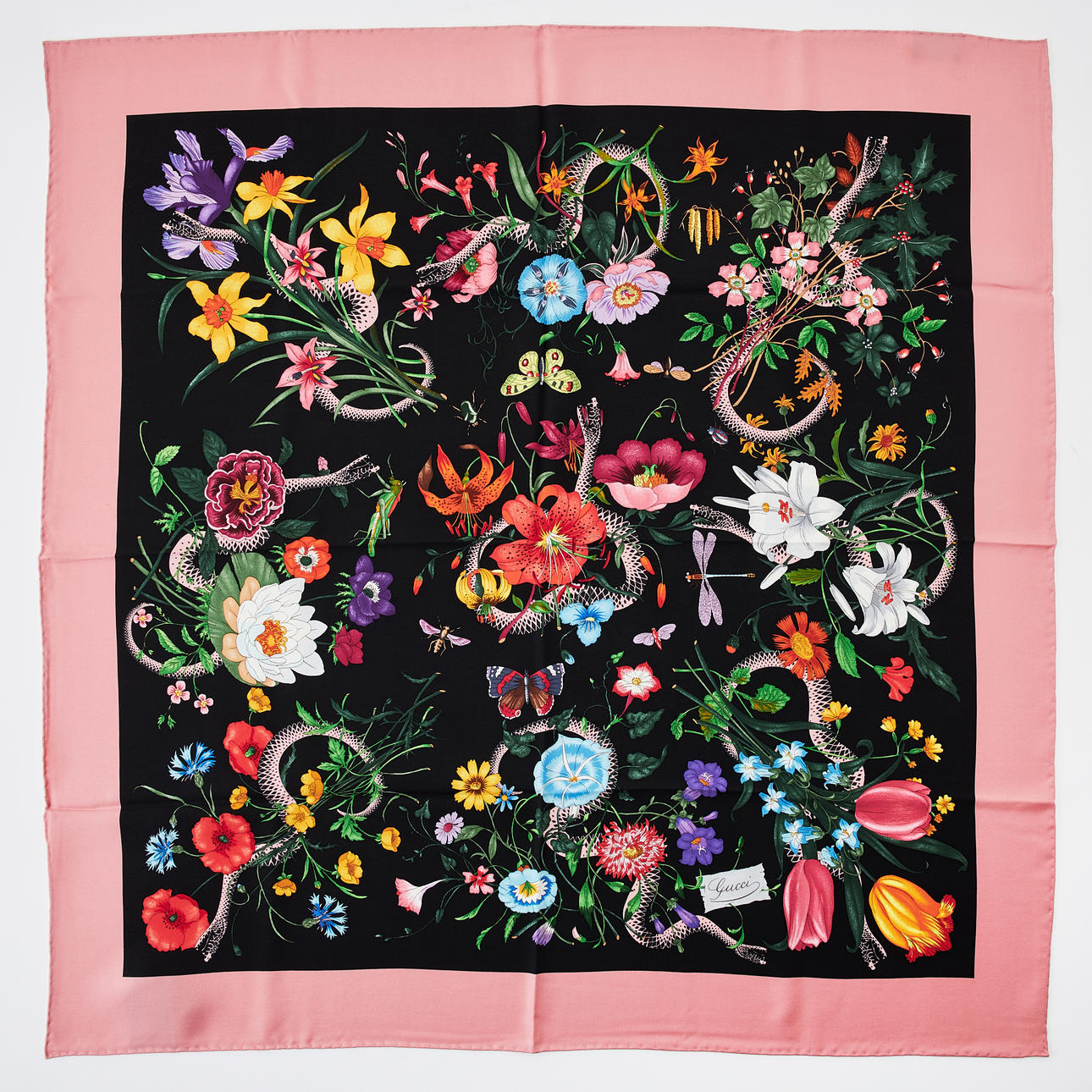 GUCCI, scarf, “Flora snake”.