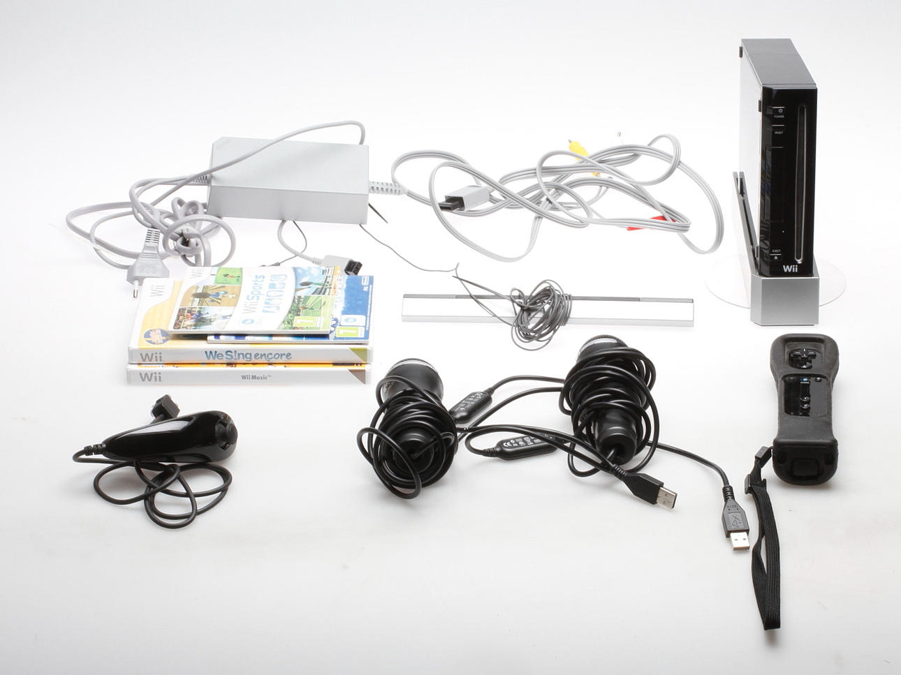 SPELKONSOL Wii, 1 handkontroll, 2 mikrofoner, 4 spel, Nintendo.