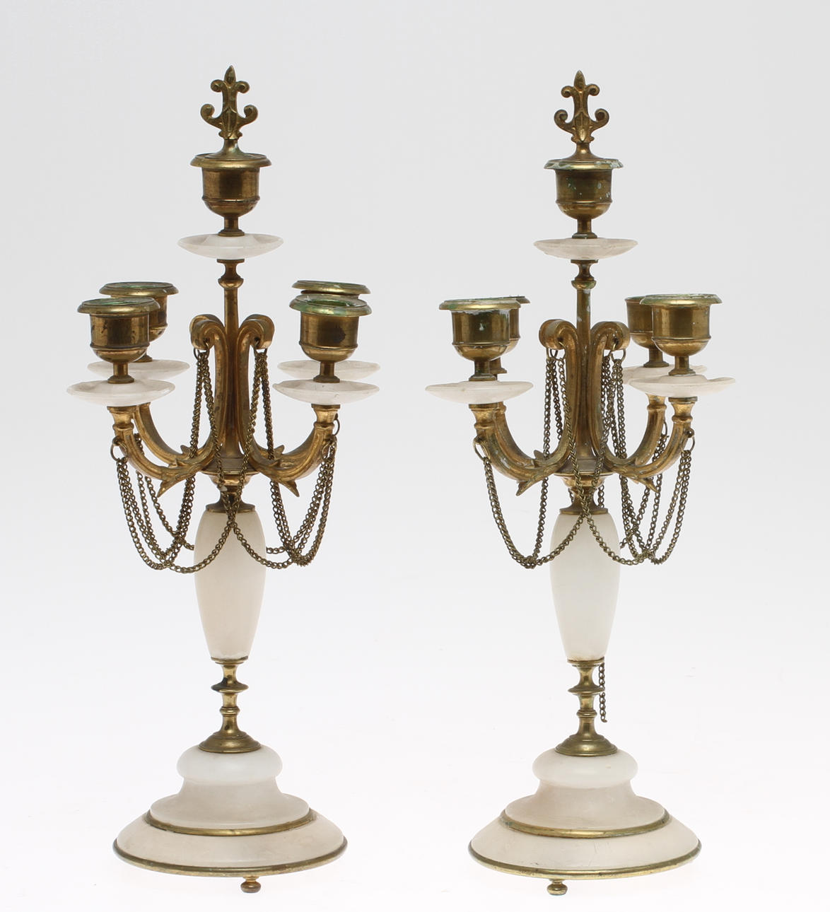 KANDELABRAR, 1 par, mässing och alabaster, 1800-talets slut.