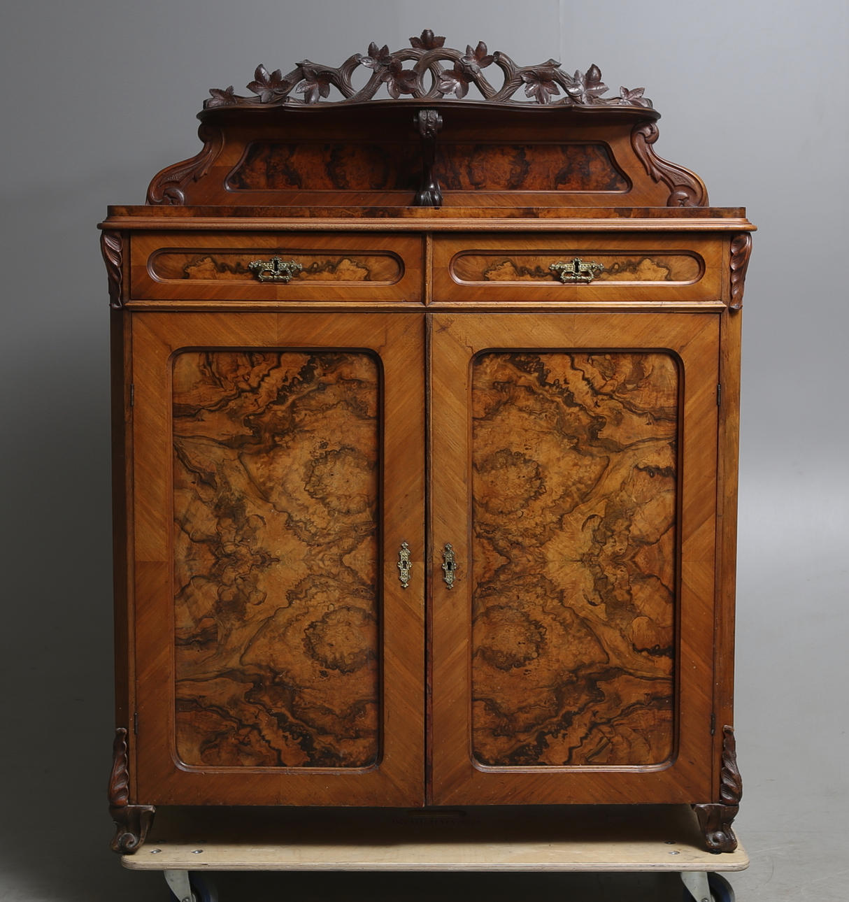 SKÄNK, nyrenässans, sent 1800-tal.