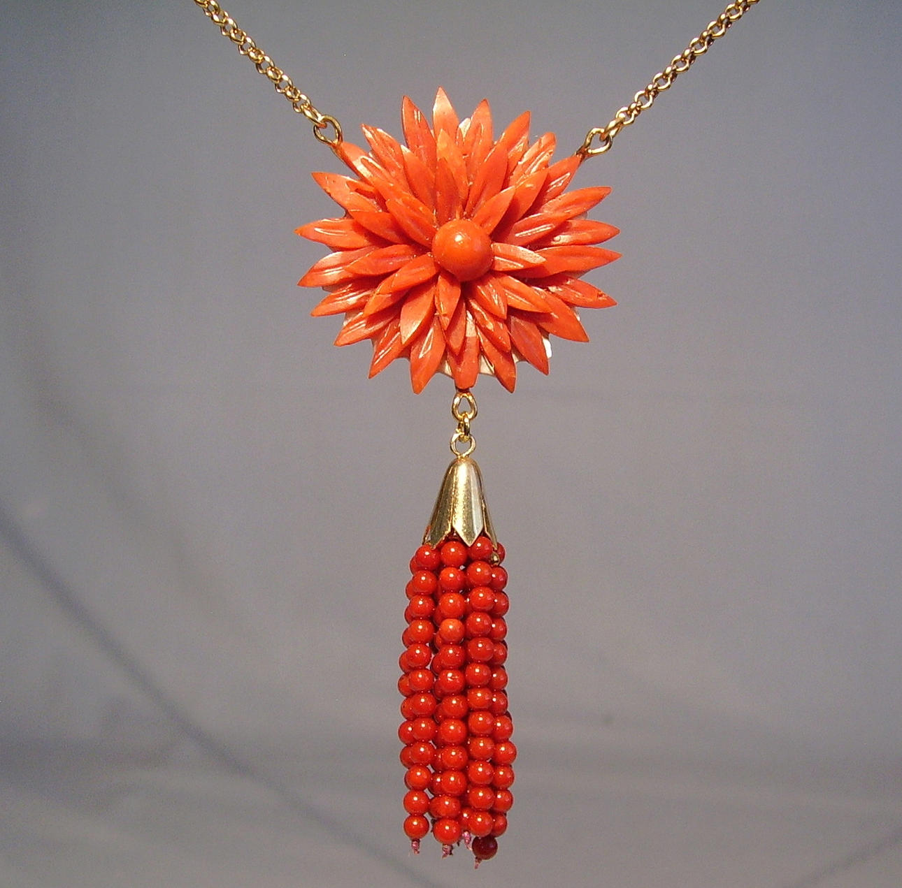DESIGNER HALSBAND MED MORO CORAL skräddarsydda, Italien 1940-talet.