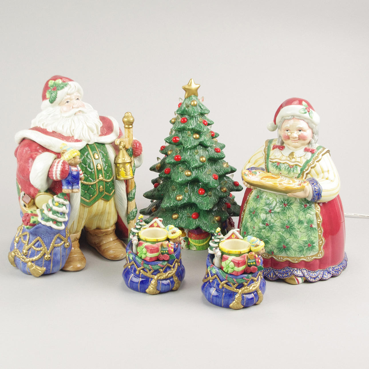 JULPRYDNADER, 5 stycken porslin, Fyrklövern, Christineholm.