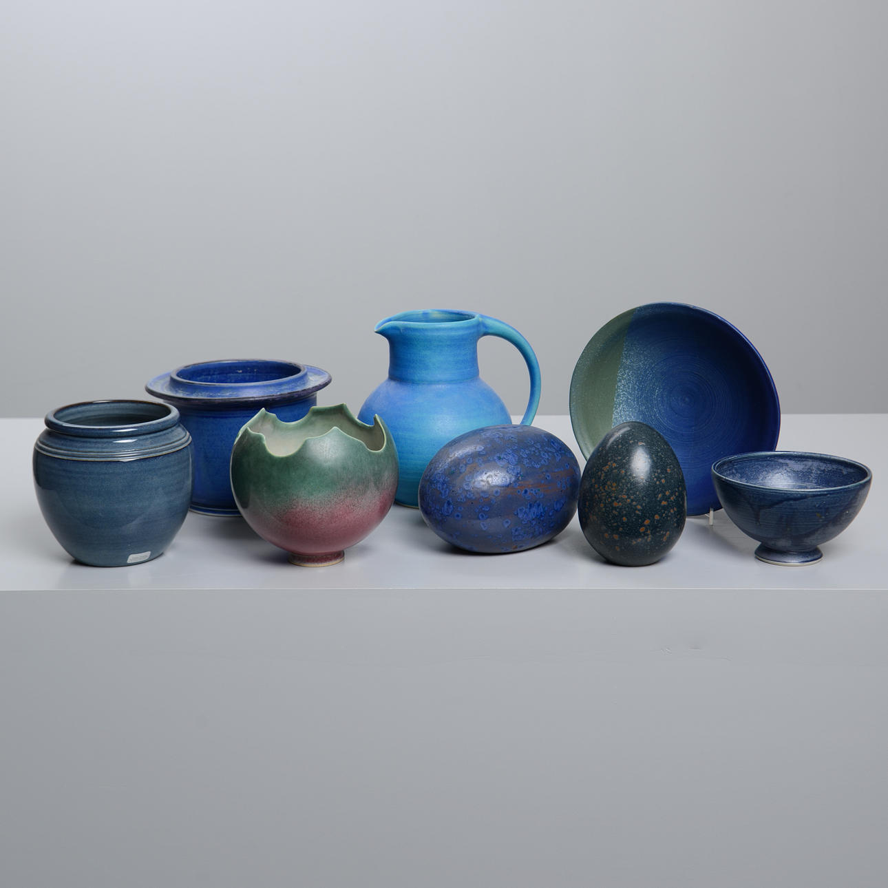 KERAMIKFÖREMÅL, bl.a Moa Rudebert, Svalbo Keramik.