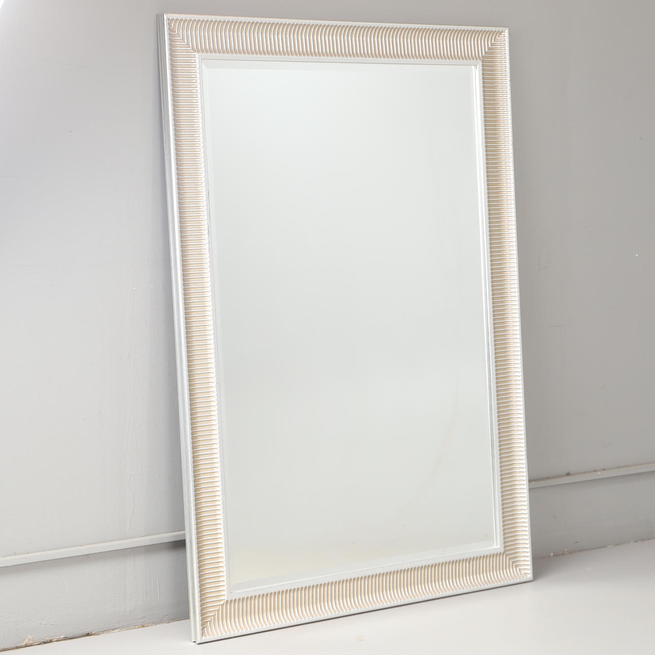 ESPEJO, «Songe», IKEA, plateado.