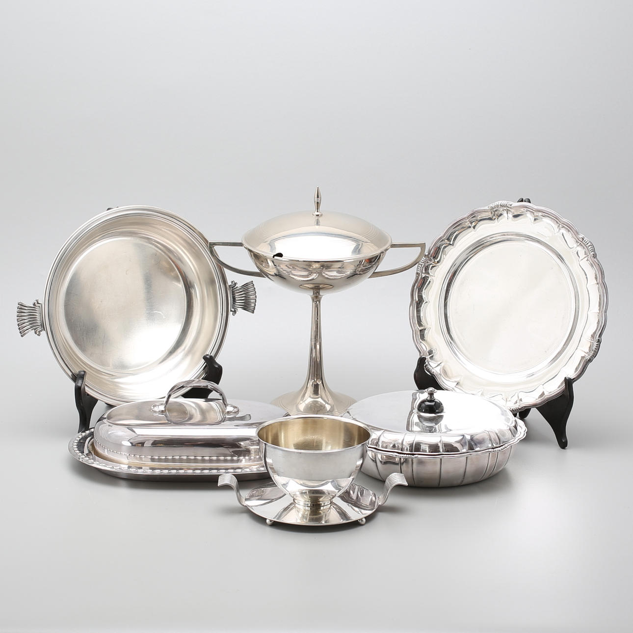 SERVERINGSFÖREMÅL, vitmetall, 9 delar.