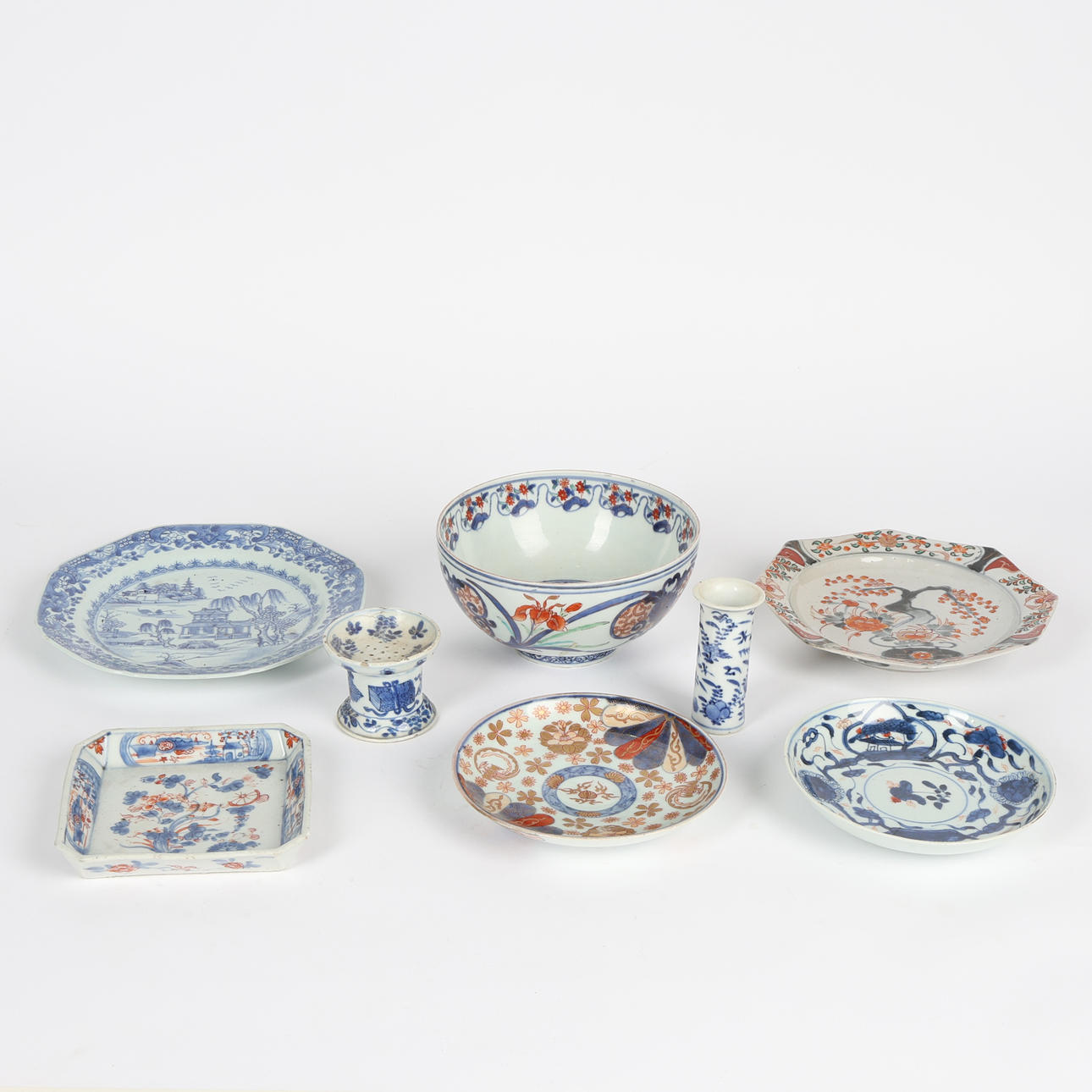 EN SAMLING AV KINESISK KERAMIK (8).