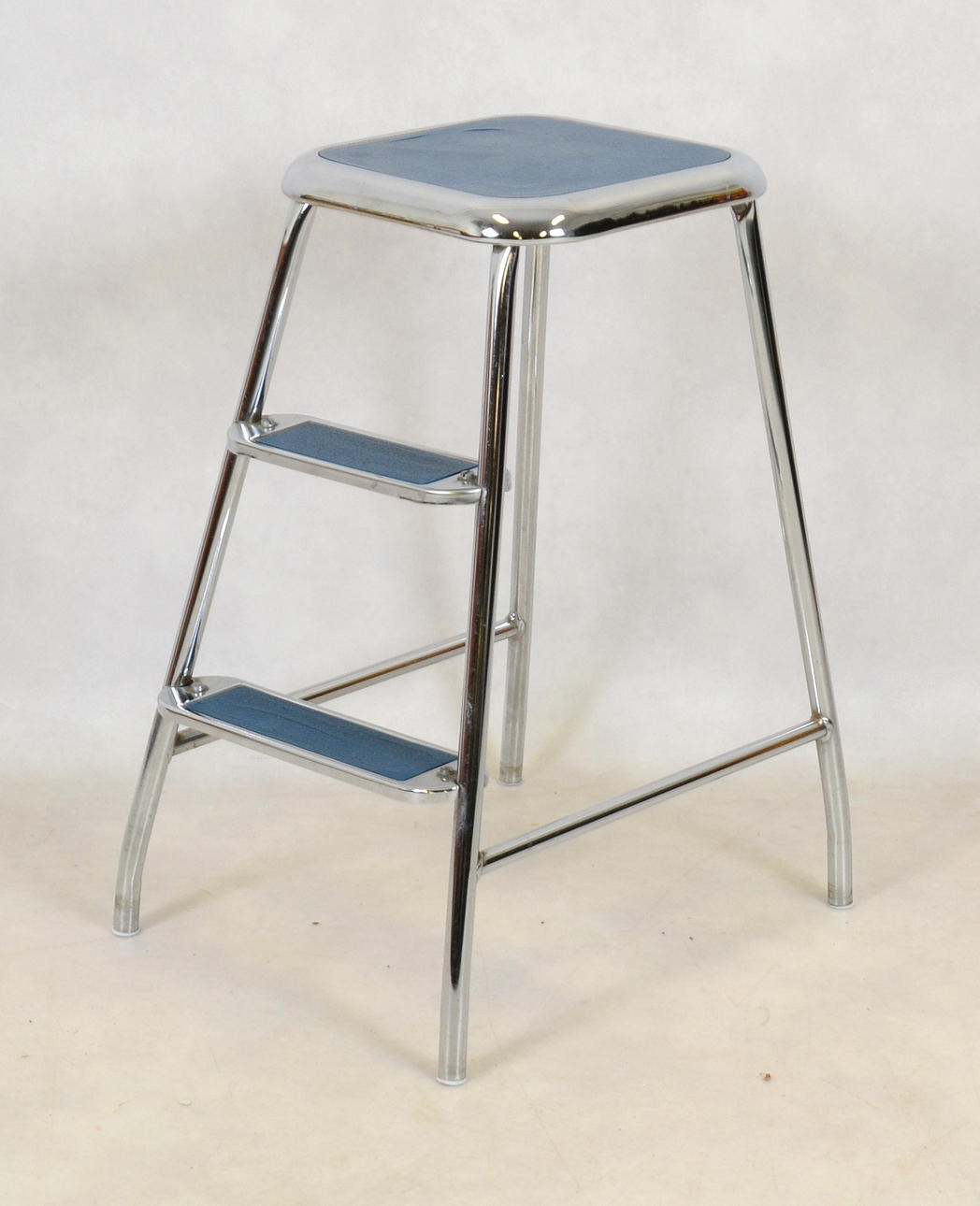 STEGPALL, AWAB, krom och plast, 1900-tal.