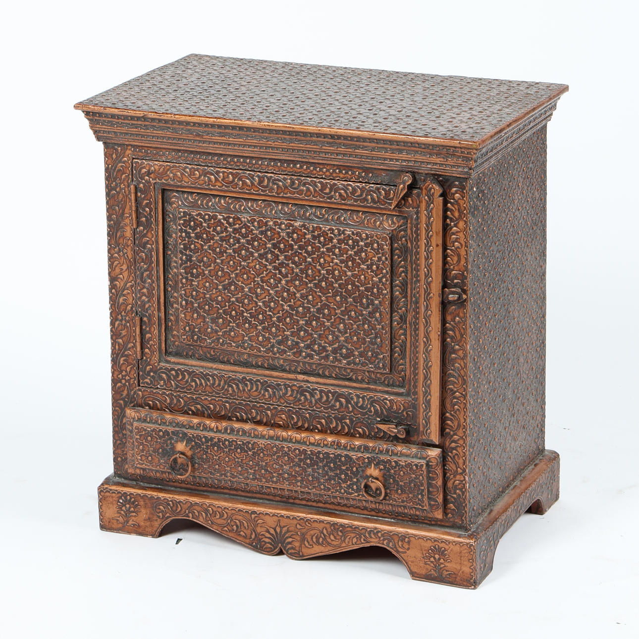 SÄNGSKÅP, INDISK STIL, 1900-TAL.