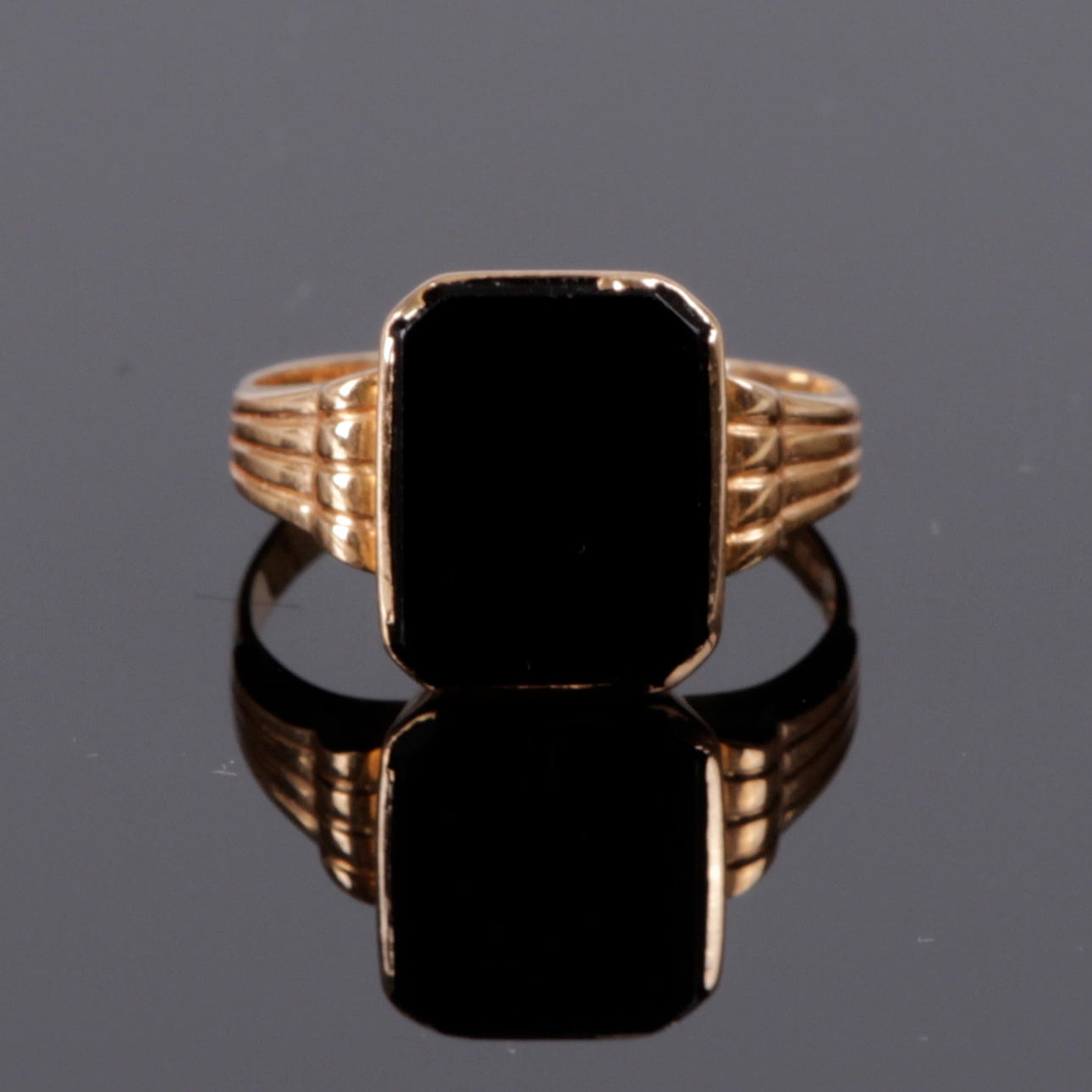 RING, 18k, Guldvaruaktiebolaget G. Dahlgren & Co Ab, 1956.