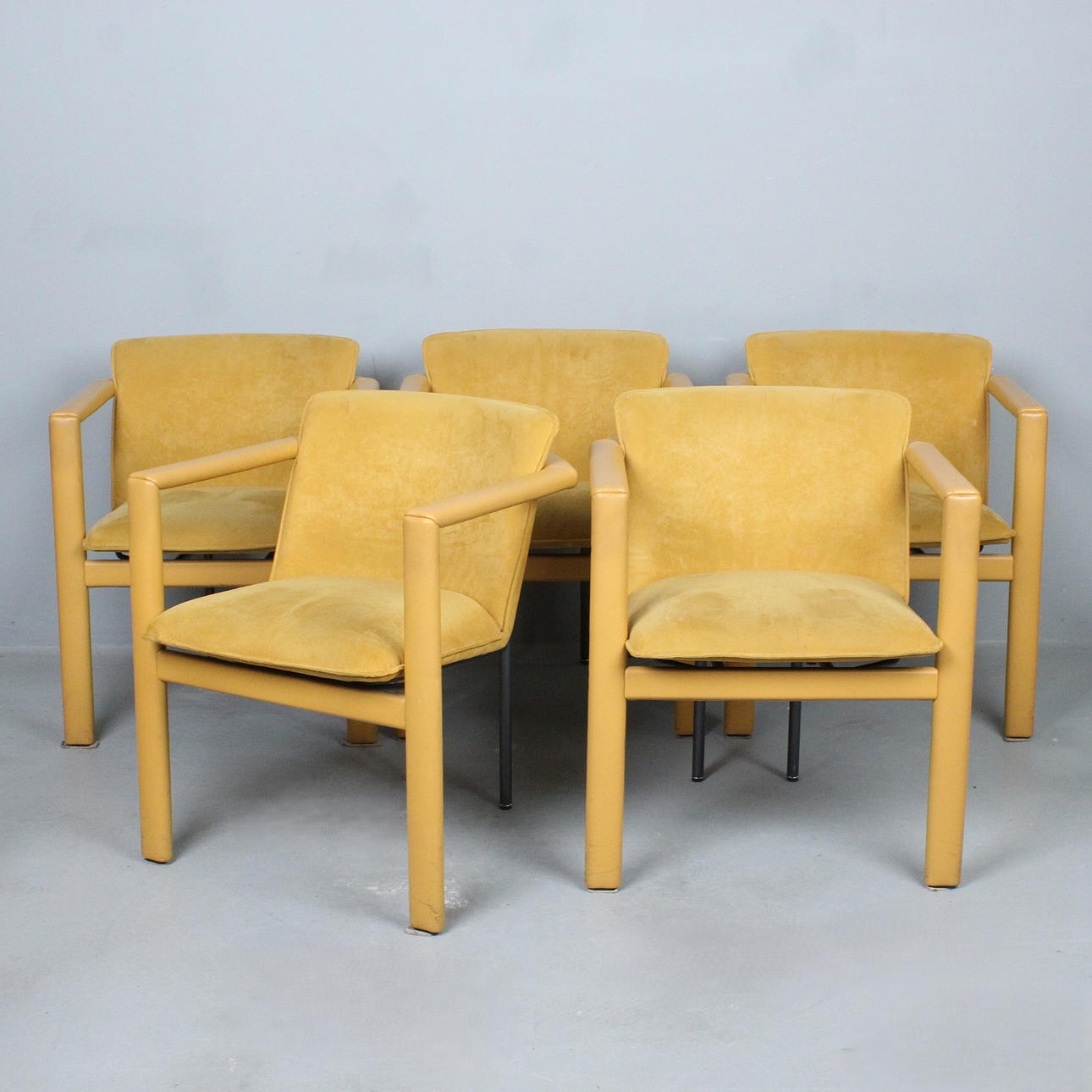 Leolux, Set Stühle / Esszimmerstühle, Alcantara.