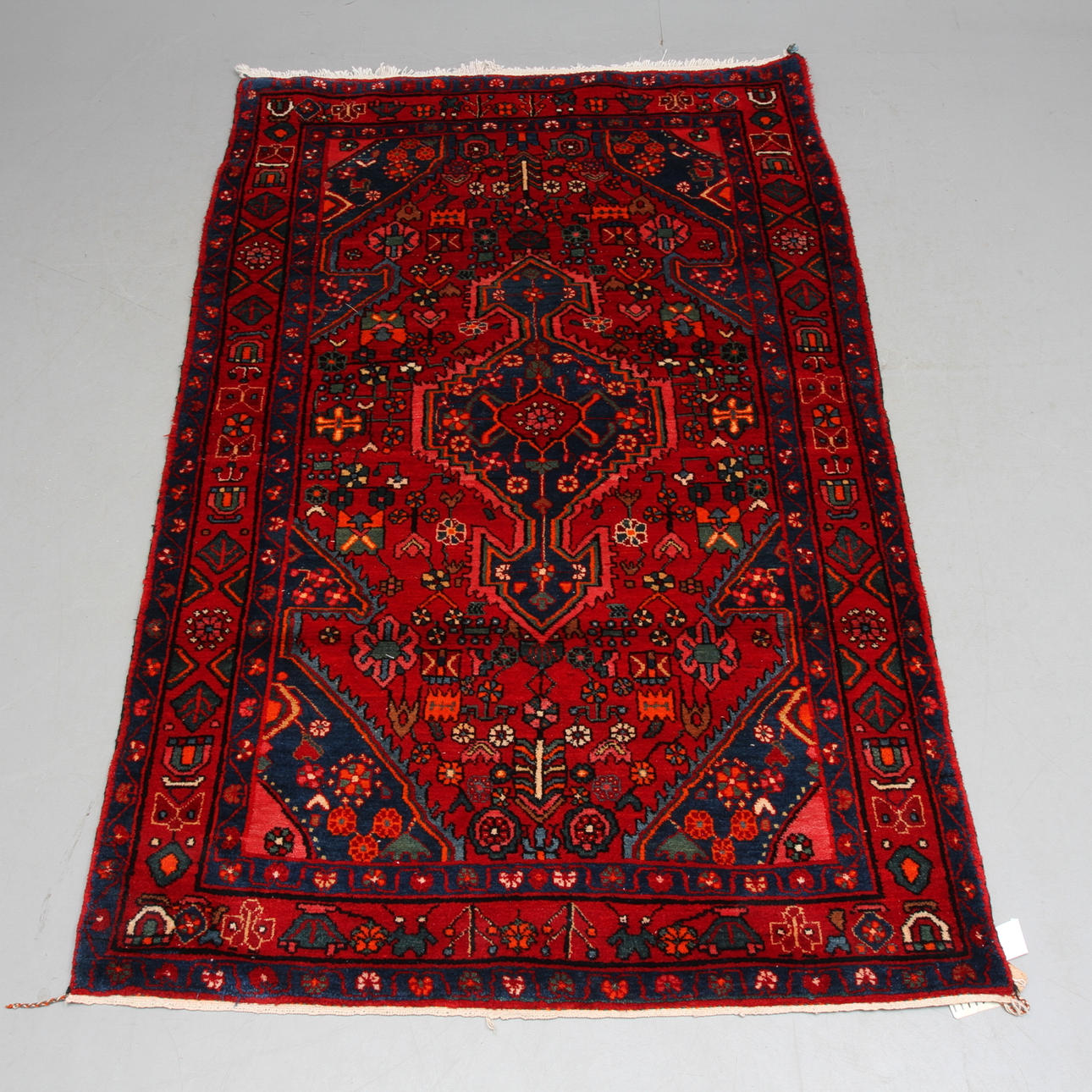 MATTA, orientalisk, ca 214 x 139 cm.