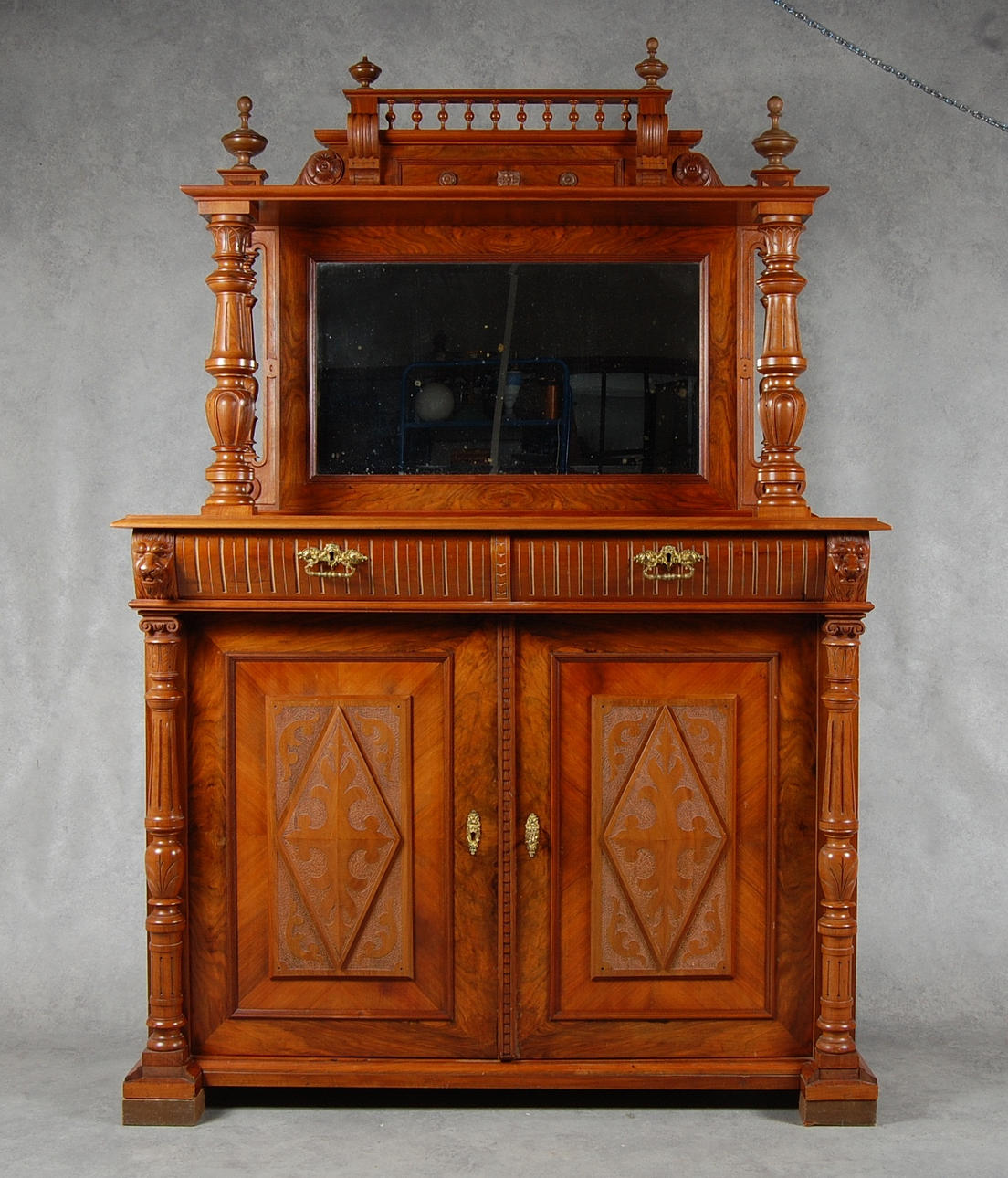 SKÄNK, med spegel, nyrenässans, 1800-tal.