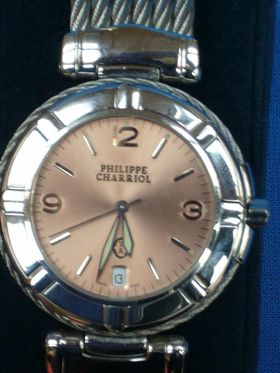 TITTA PÅ PHILIPPE CHARRIOL.