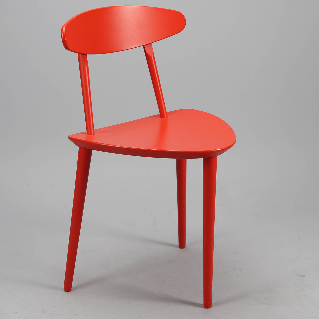 POUL M. VOLTHER. Stol, model J107, til HAY.