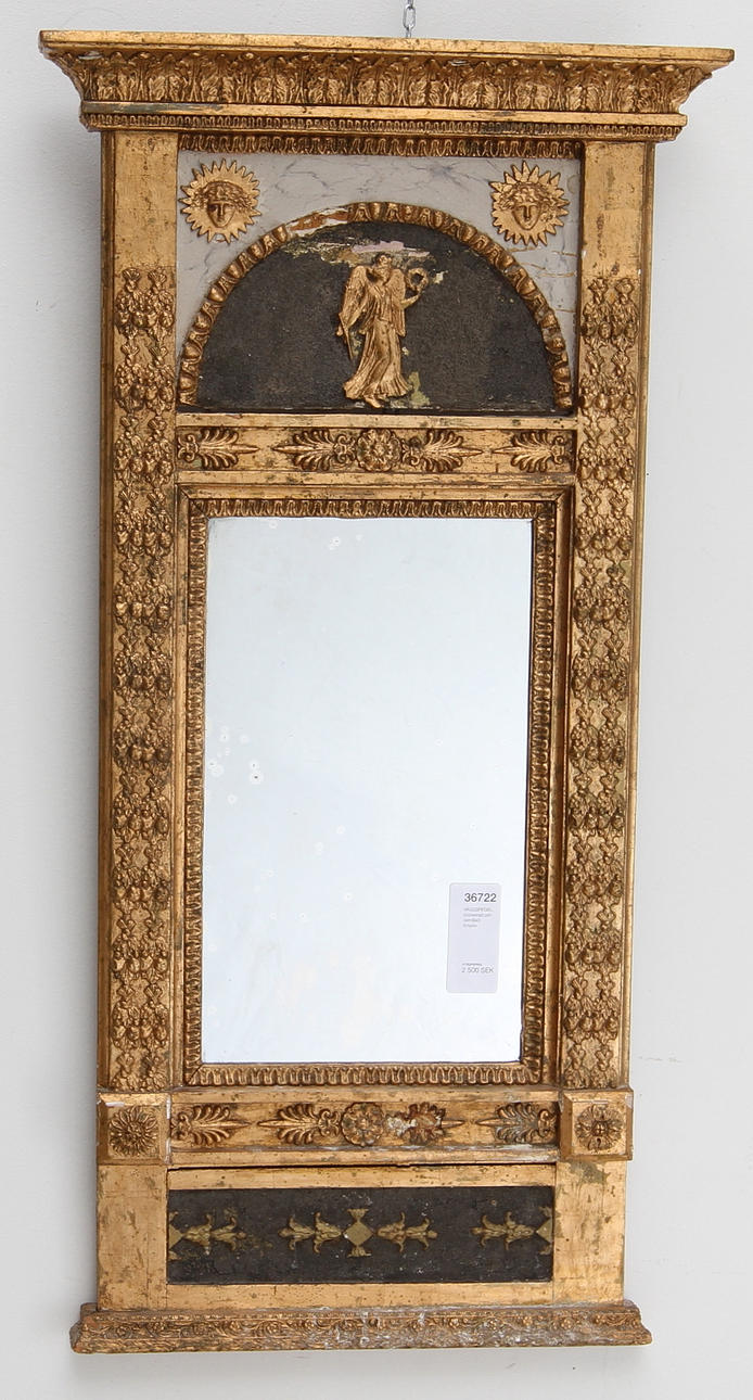 VÄGGSPEGEL, bronserad och bemålad. Empire.