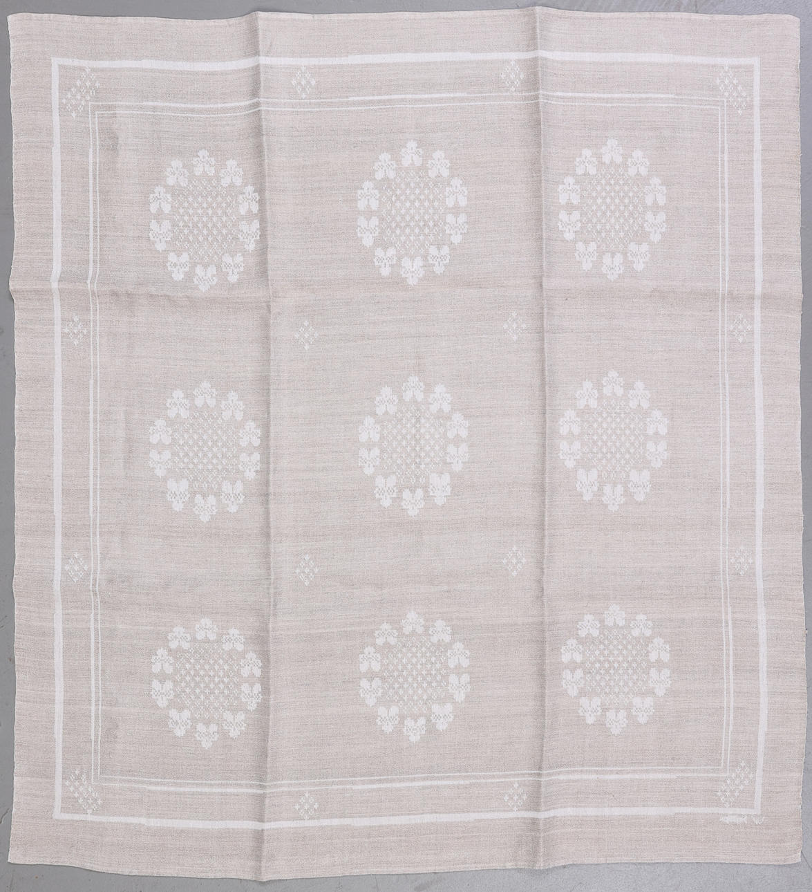 Kangas, pellava, Emma Wiberg, 106 x 99 cm.