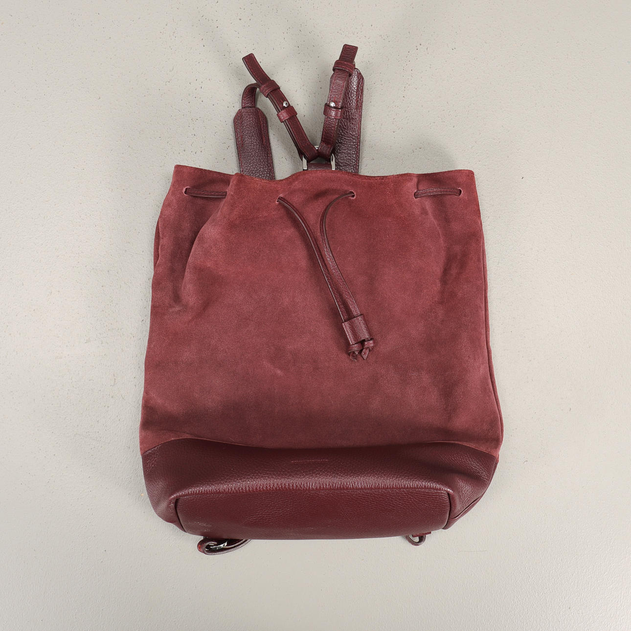 RYGGSÄCK Royal Republic.