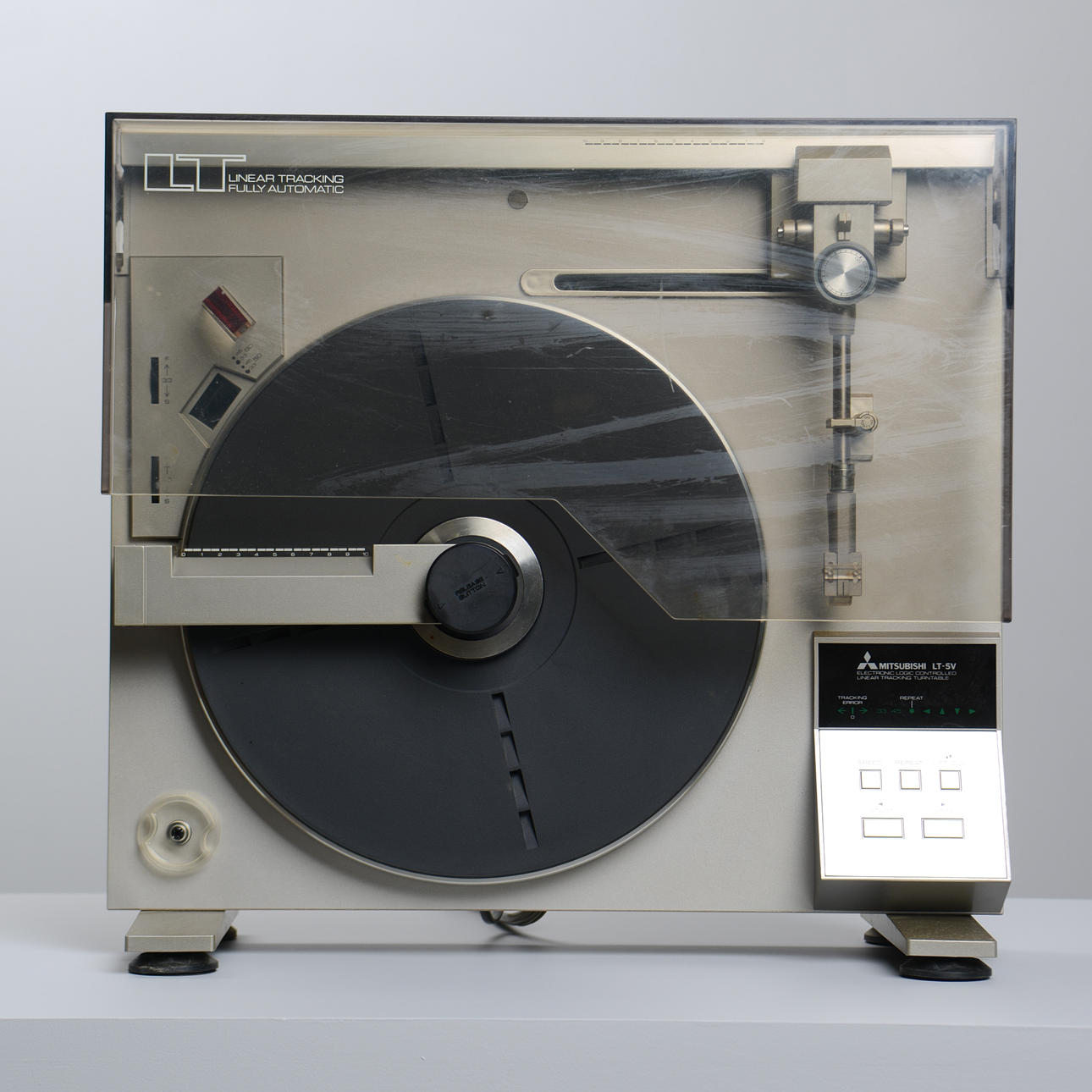 VERTIKALER PLATTENSPIELER Mitsubishi LT-5V.