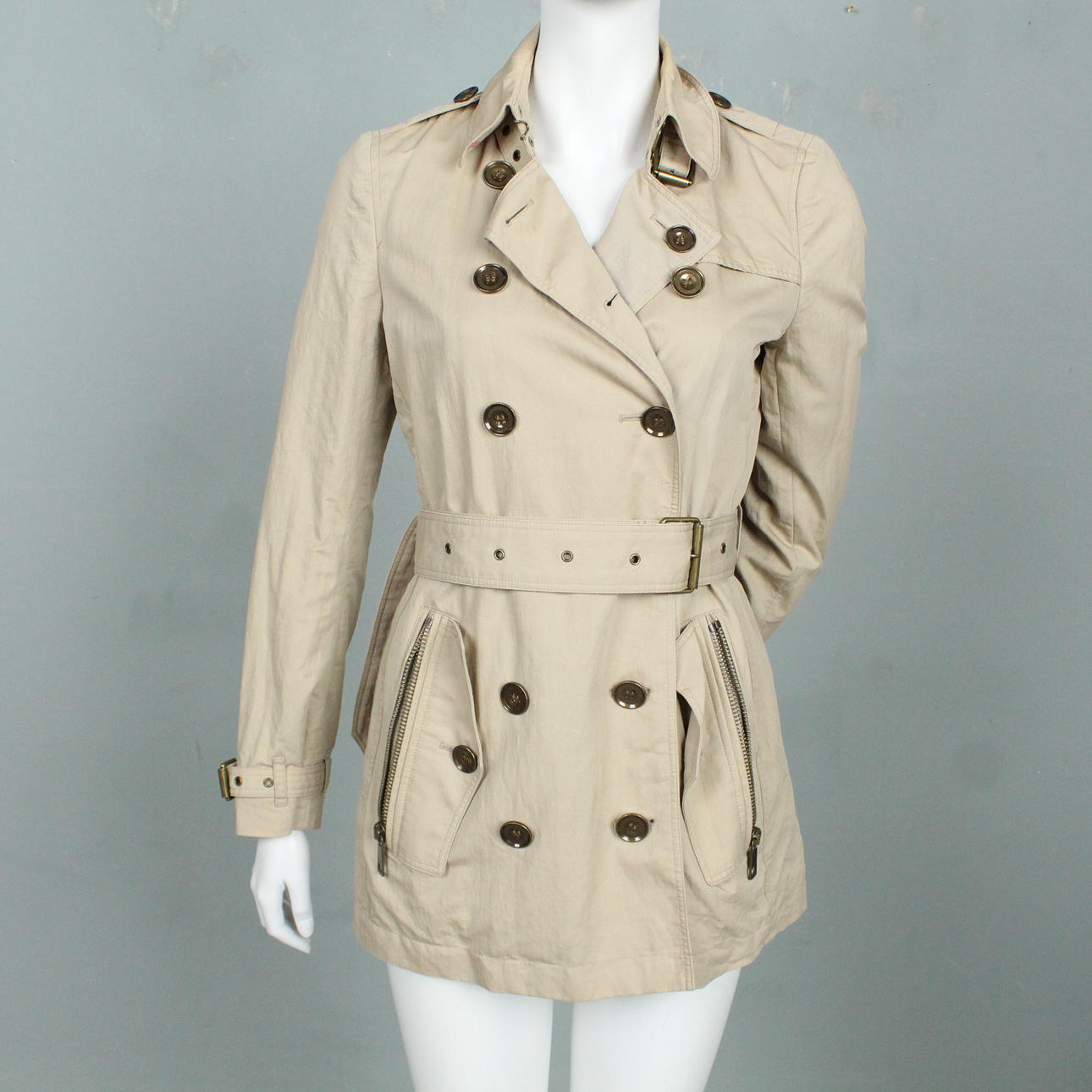 BURBERRY. Trenchcoat/ Jacke, Beige, Gr. 34.