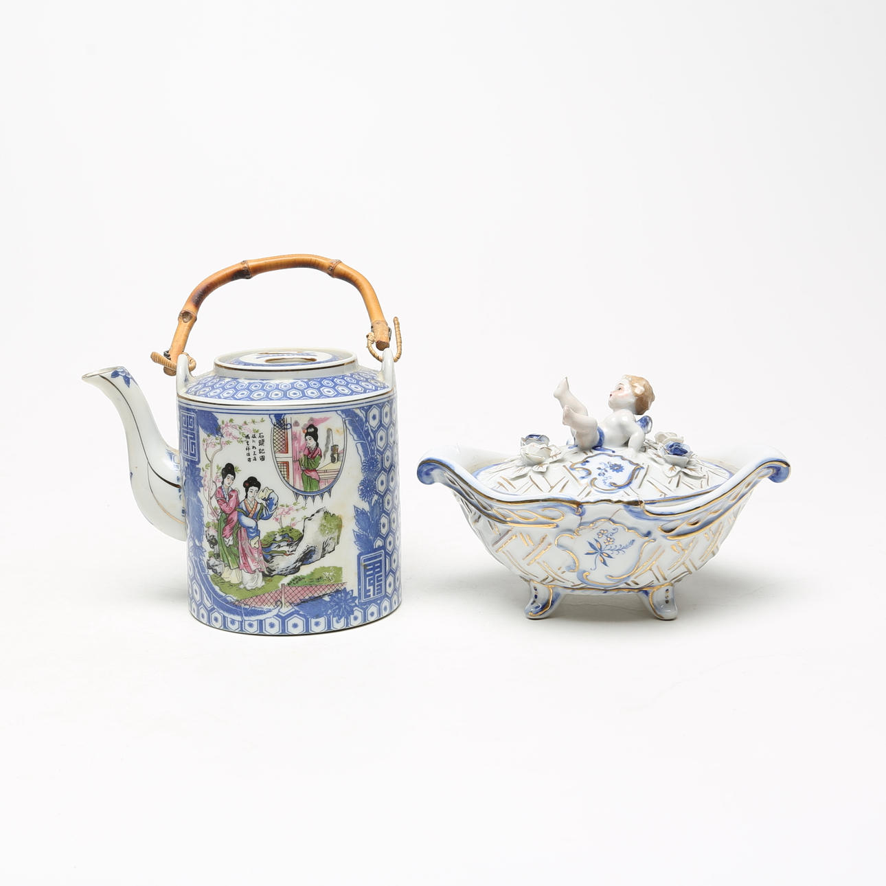 PORSLINSFÖREMÅL, 2 st, Importstämplar, 1900-tal.