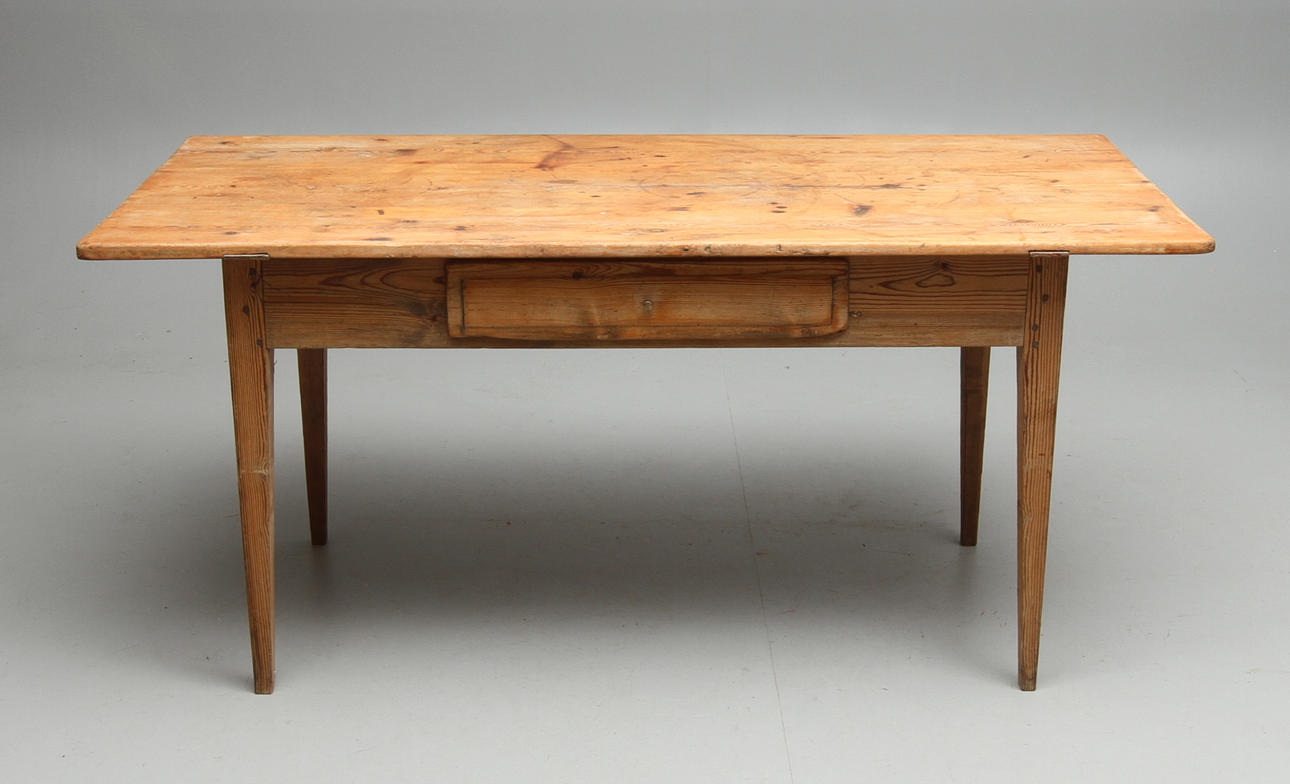 BORD, med låda i sargen, sengustavianskt, omkrring 1800.