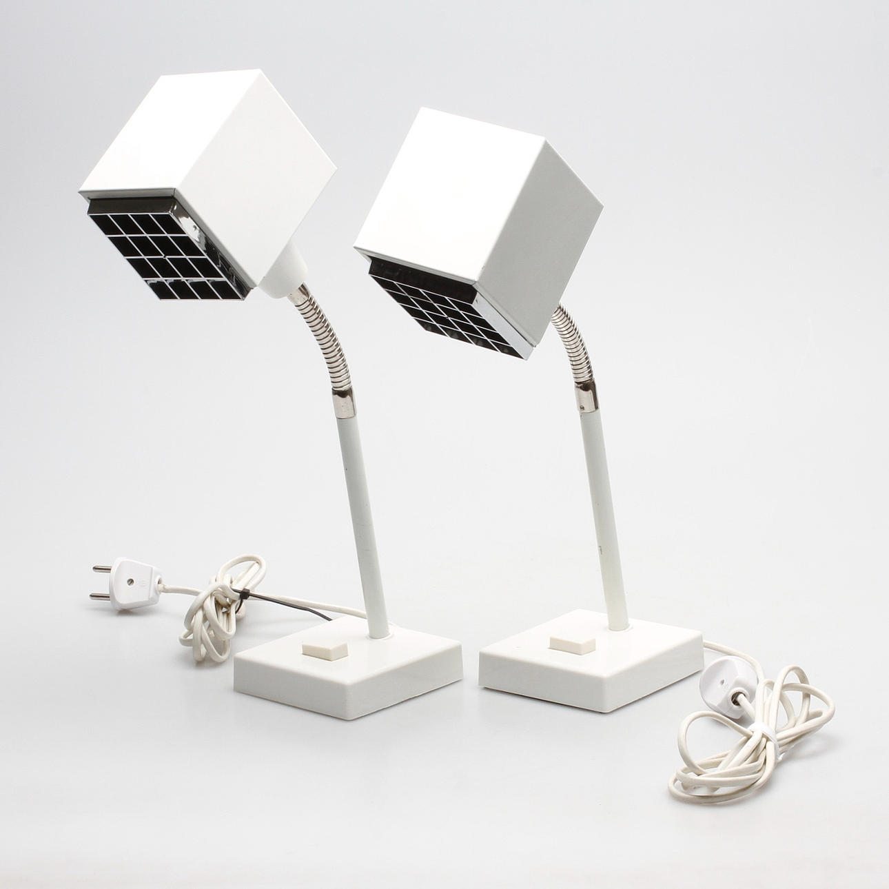 BORDSLAMPOR, ett par, "Elidus Kuben", Hans Agne Jakobsson, 1900-talets andra hälft.