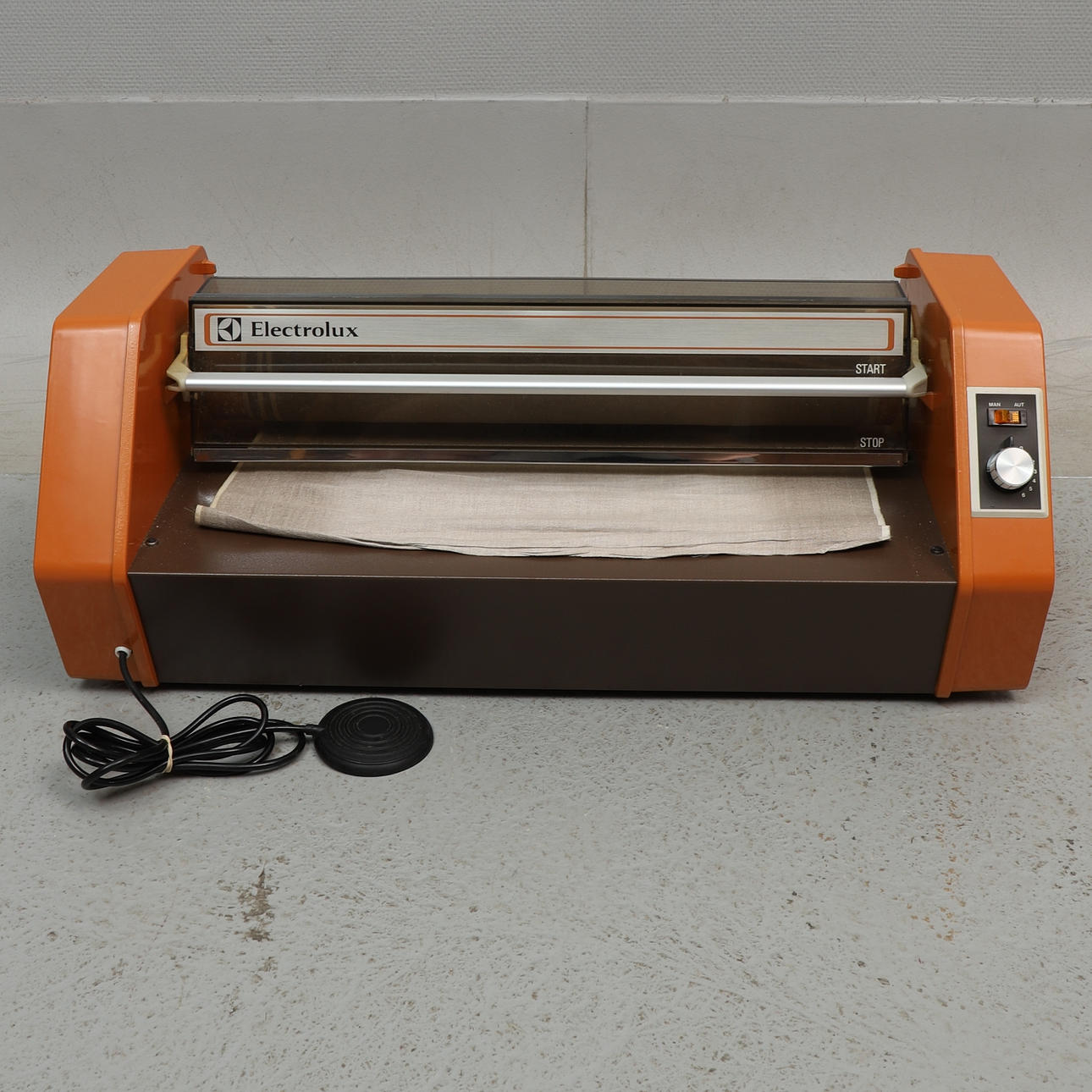 MANGEL, Electrolux NC 20.