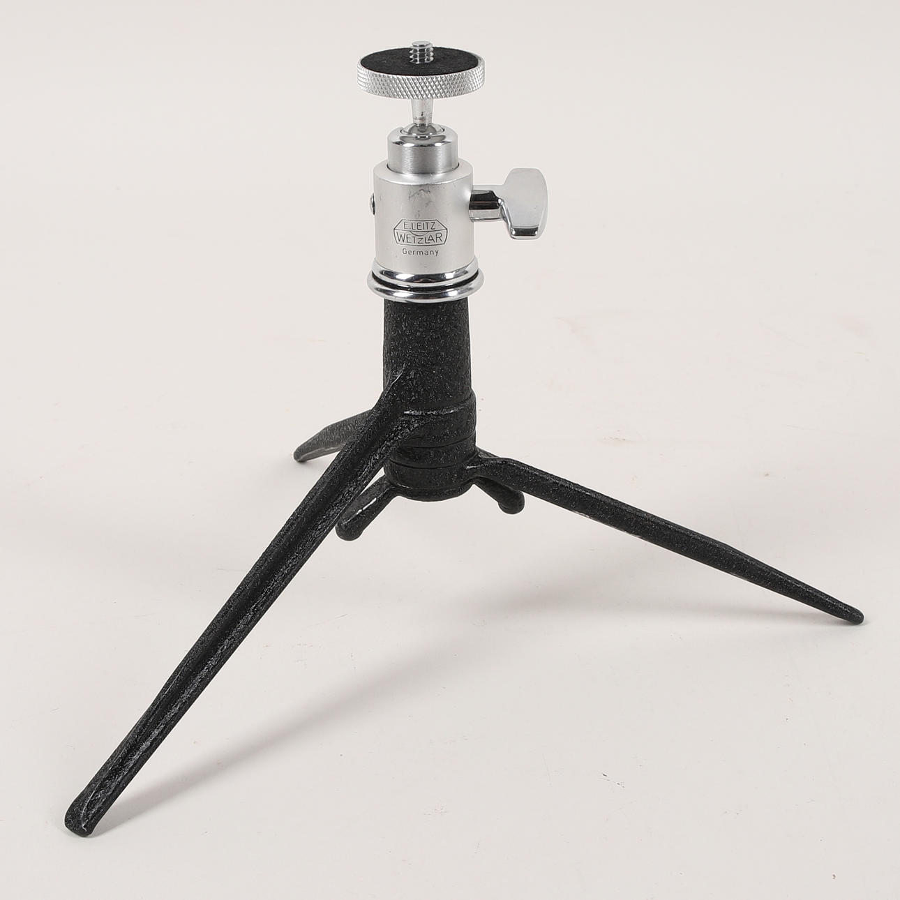 TABLE TRIPOD/CAMERA TRIPOD, Leitz Wetzlar.