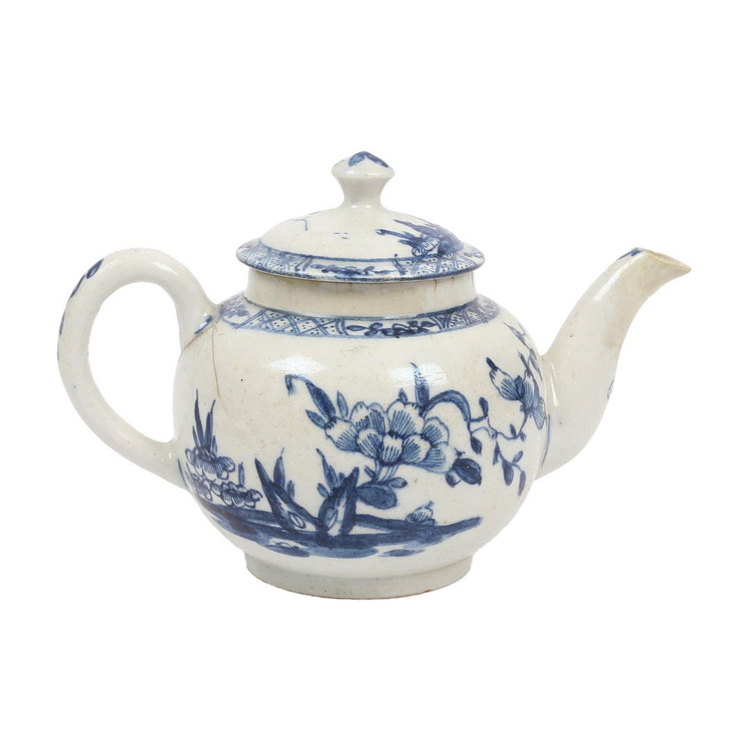 UNA TETERA EN MINIATURA O DE JUGUETE LOWESTOFT.