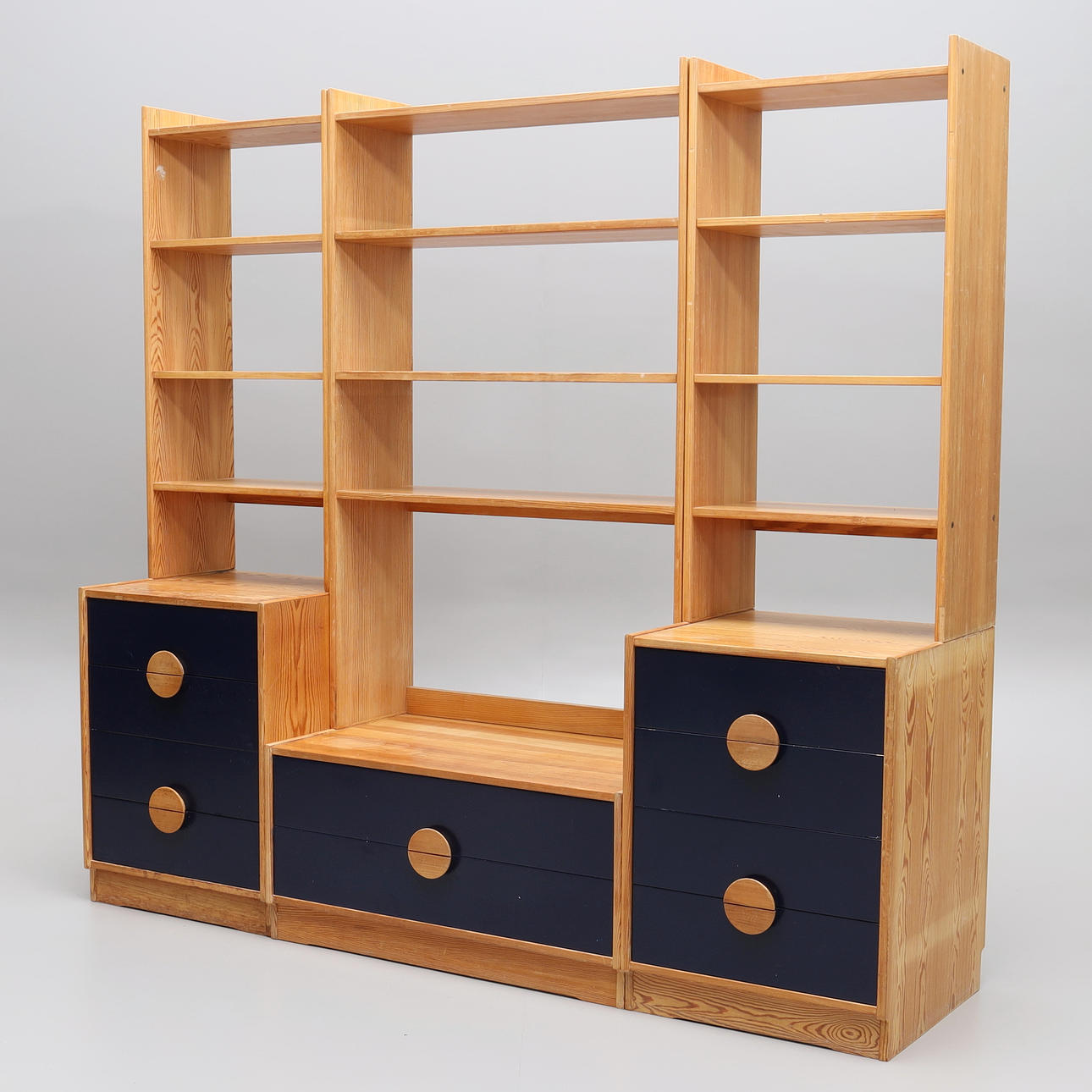 TOMAS JELINEK. Shelving system, IKEA “Comet”, 6 pieces, veneered in pine, 1970s.