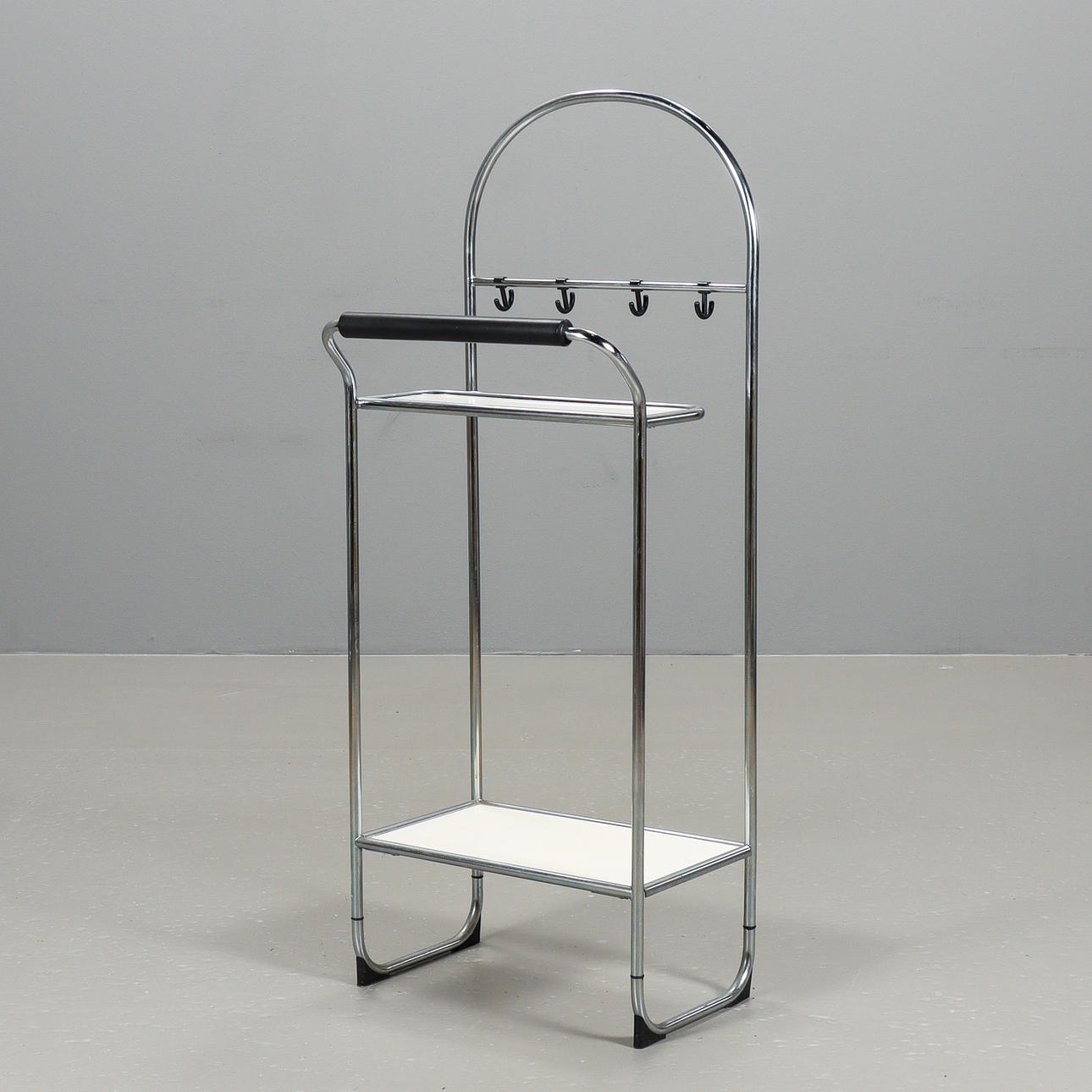 HERRBETJÄNT, stålrör, 1900-tal.