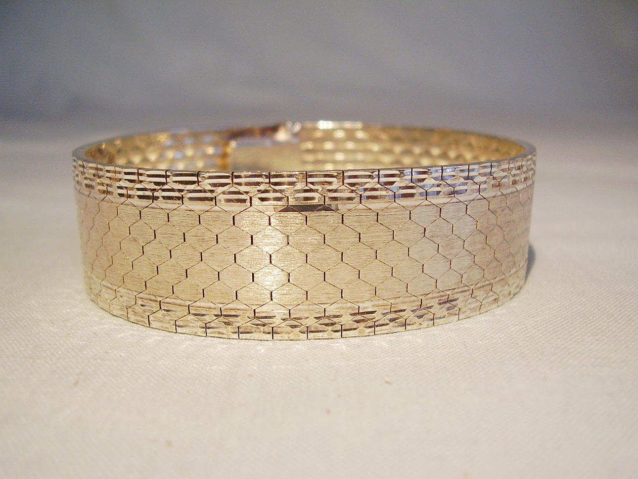 TUNGT SILVERARMBAND 47,5 gram silver 925 signerat Andreas Daub.