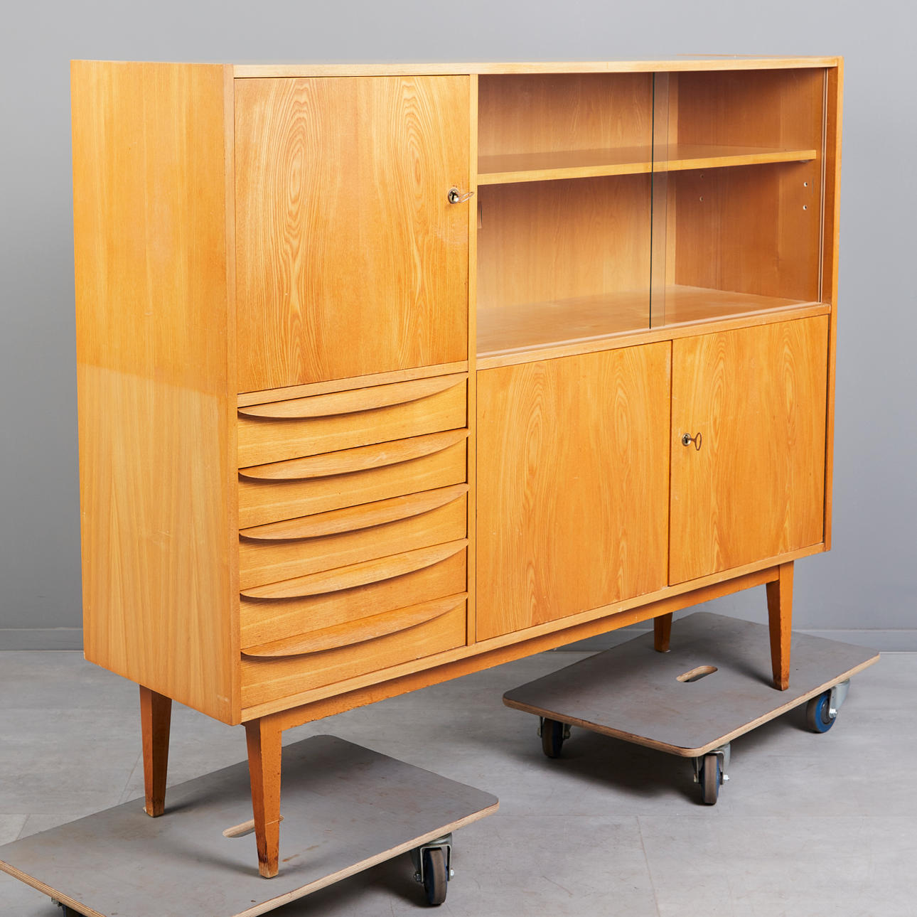 FRANZ EHRLICH. Showcase/bar cabinet, ash, 1960s, GDR.