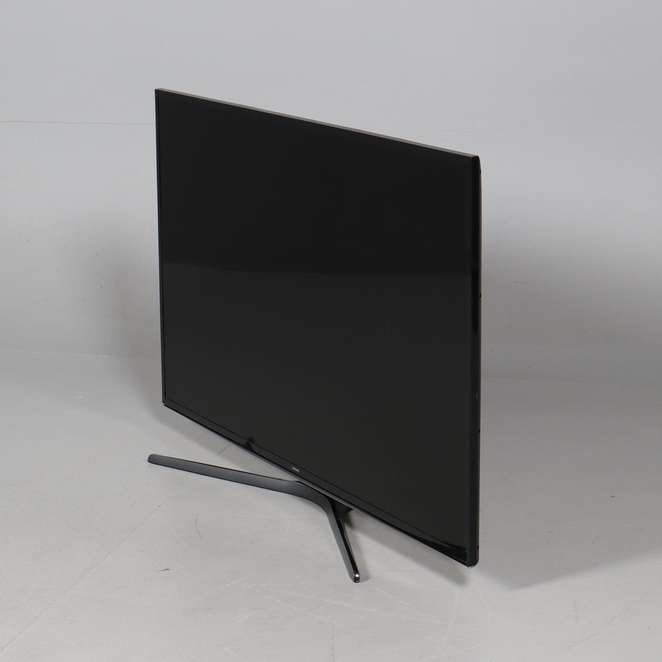 TV, Samsung 60" Full HD Smart.