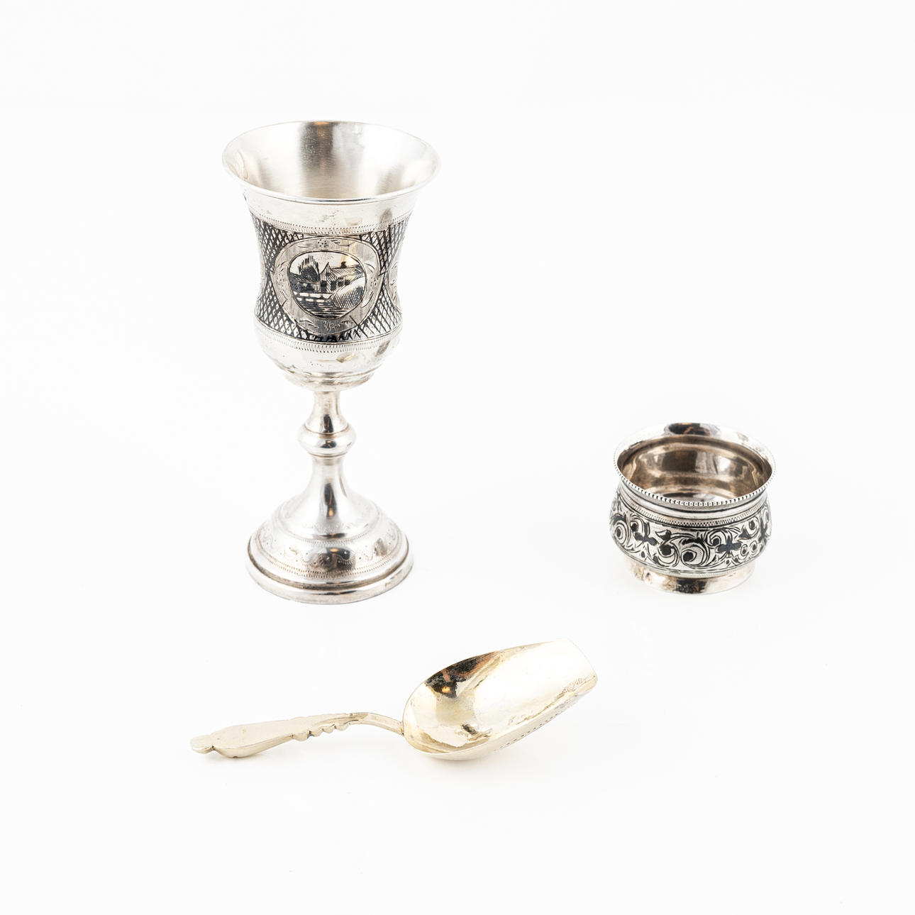 Sølv, tre stykker, Rusland, 19./20. årh.