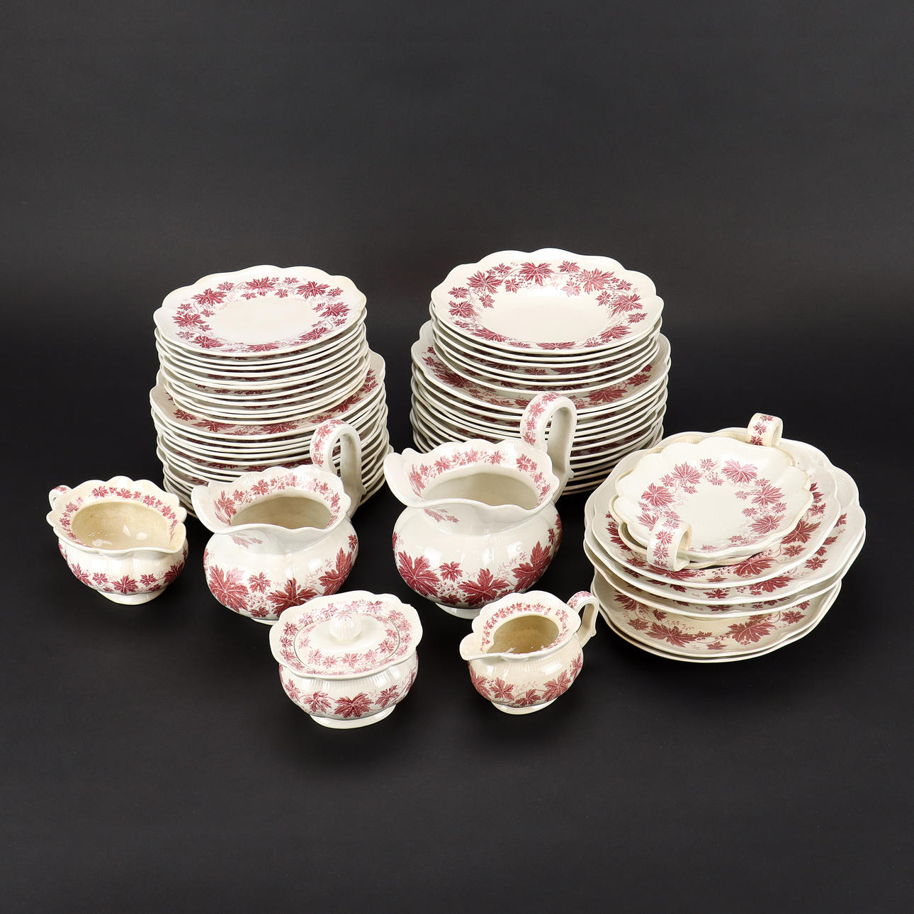 ARTHUR PERCY. Servis Gefle Vinranka, röd.