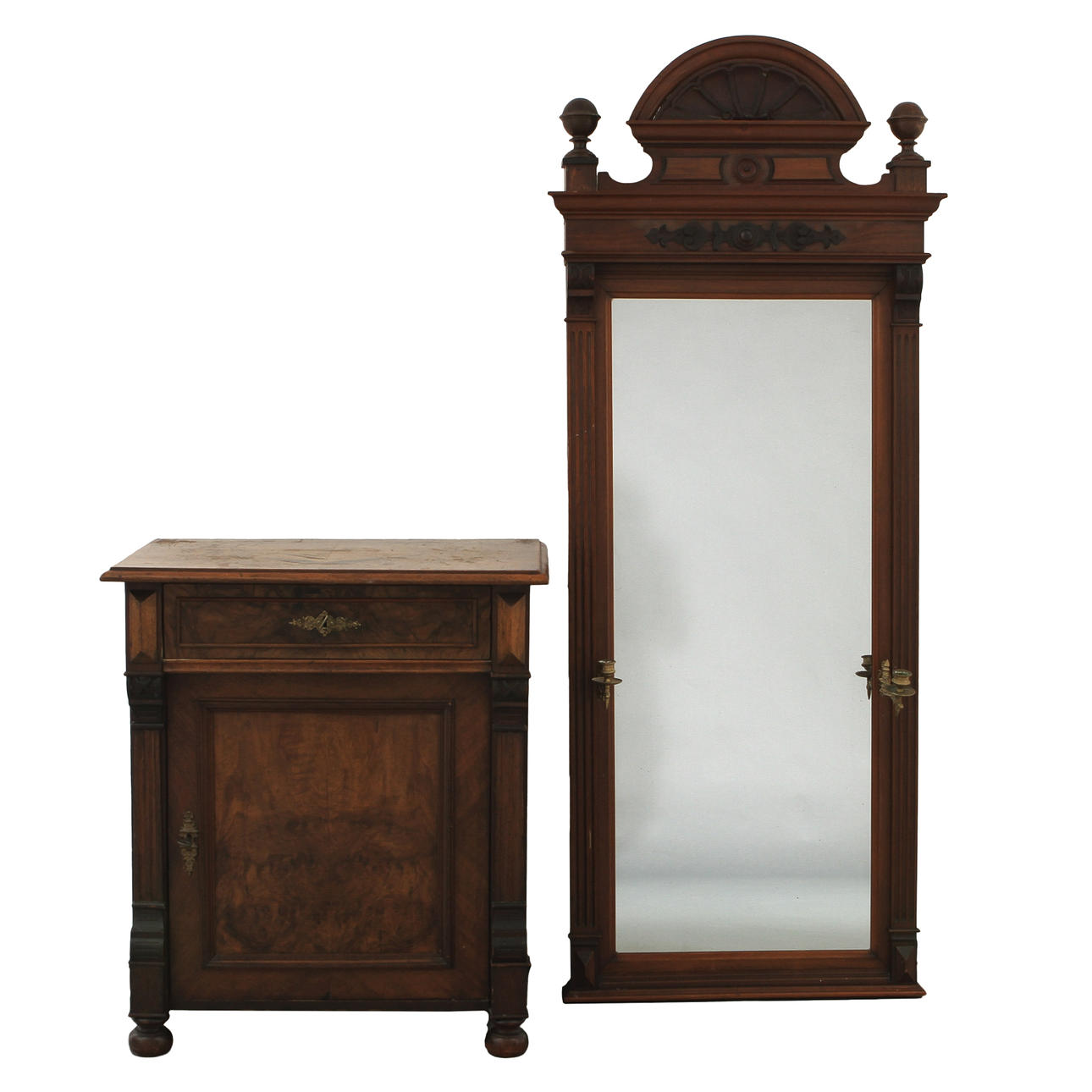 SPEGEL samt BYRÅ, nyrenässans, 18/1900-tal.