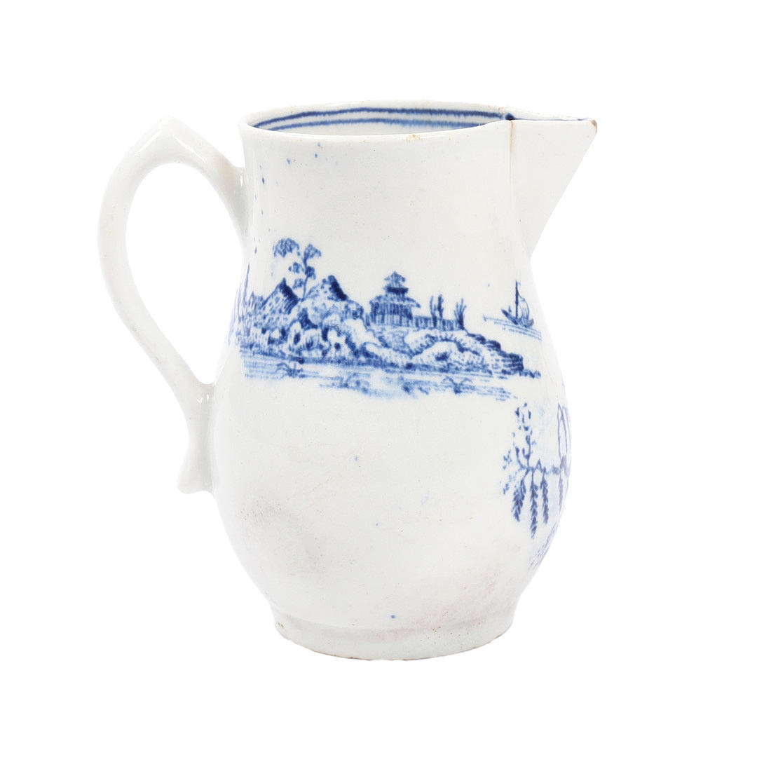 A LOWESTOFT PORCELAIN SPARROW BEAK LIP JUG.